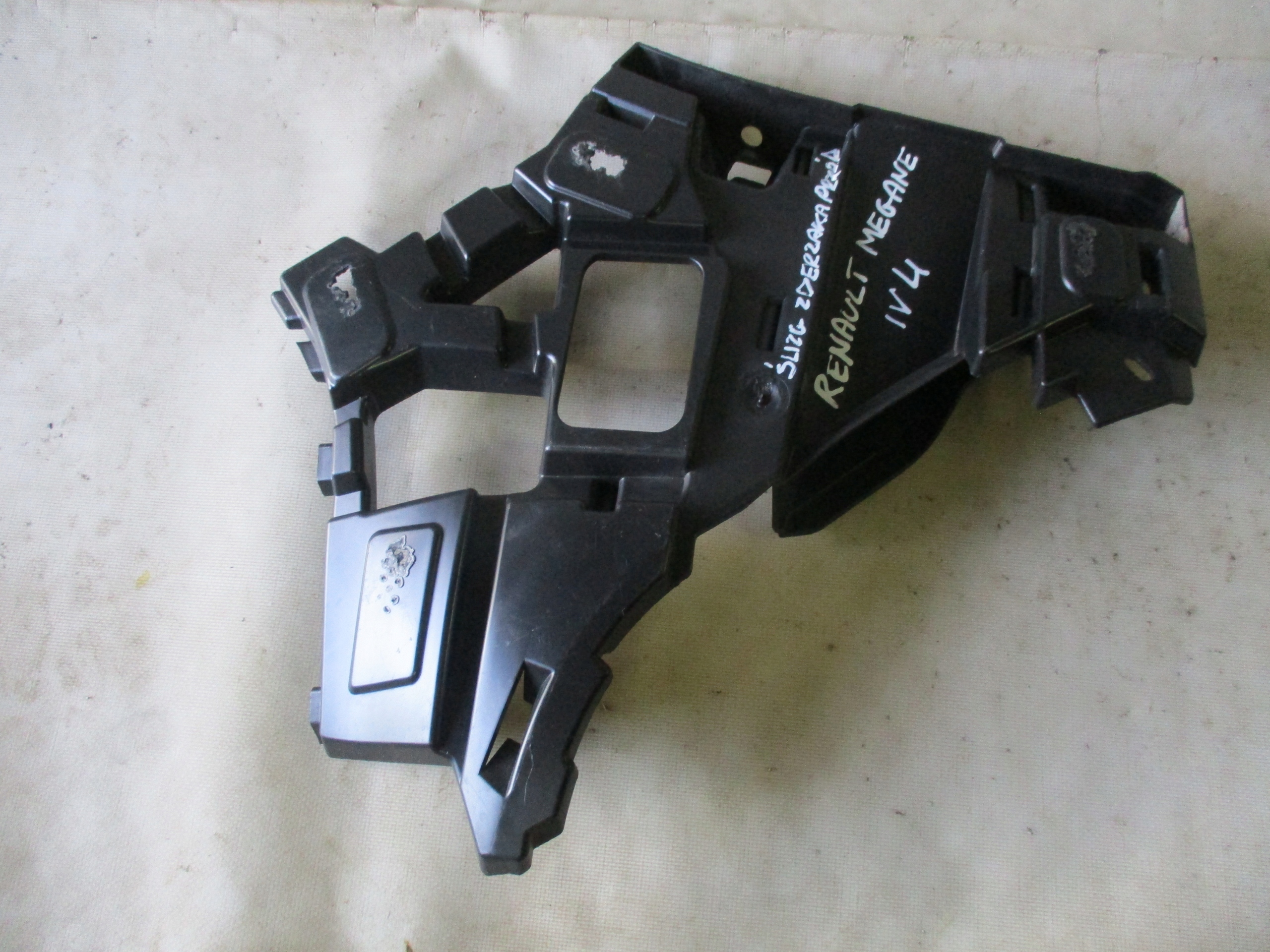 bumper bracket left front front Renault Megane 4 IV 620438925R