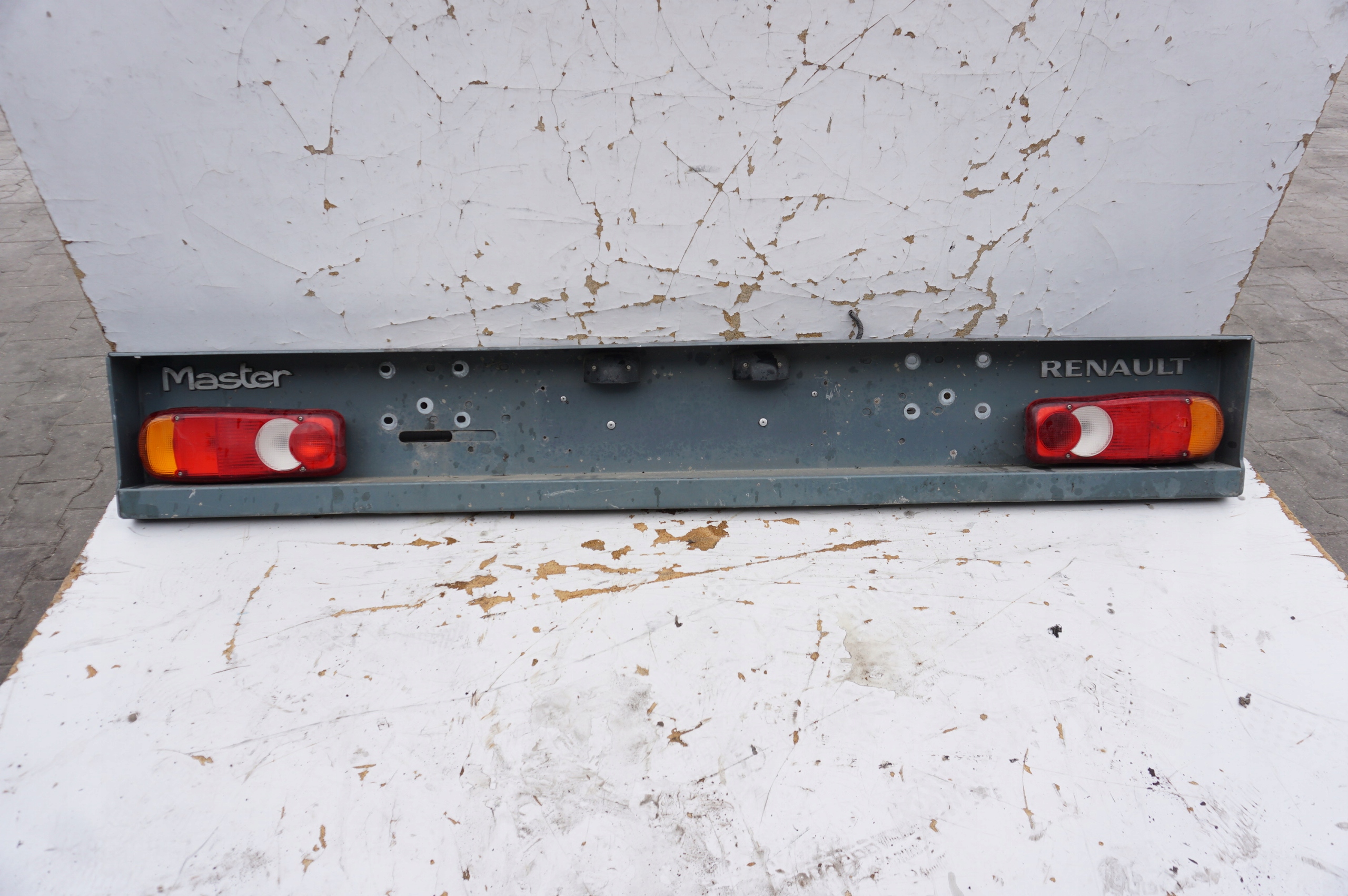 BELKA ZDERZAK TYŁ DOKA RENAULT MASTER 3 III