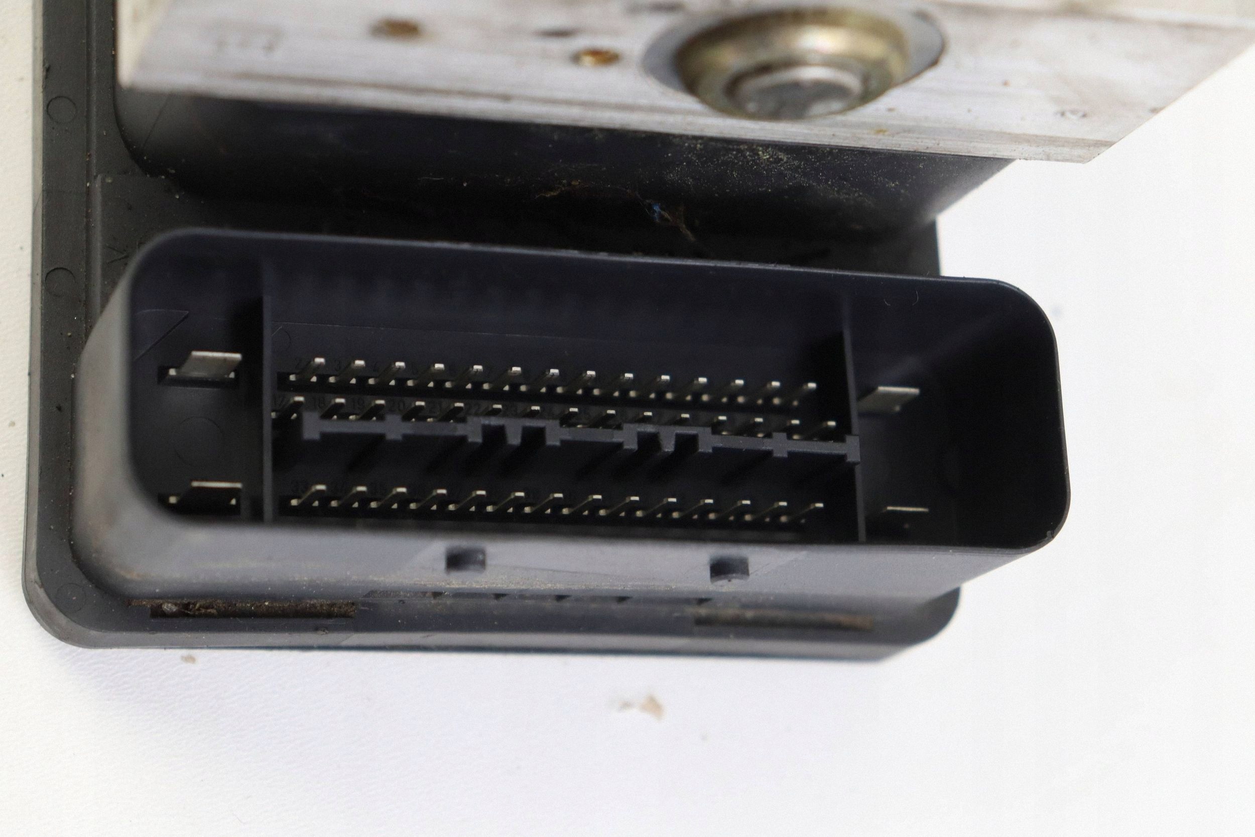 BMW 3 E46 pump control unit ABS 6765452 6765454
