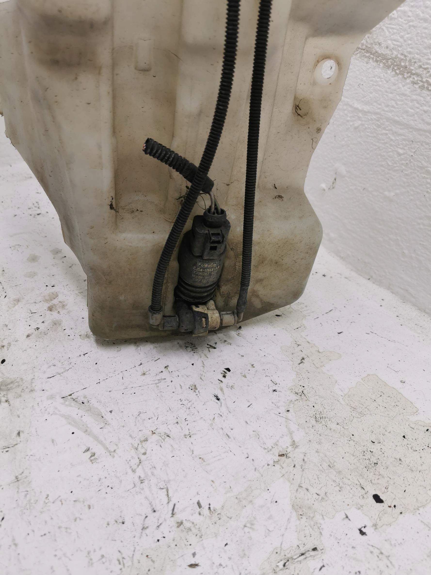 Behälter Spritzdüse FORD KUGA MK2 CV44-17B613-AD