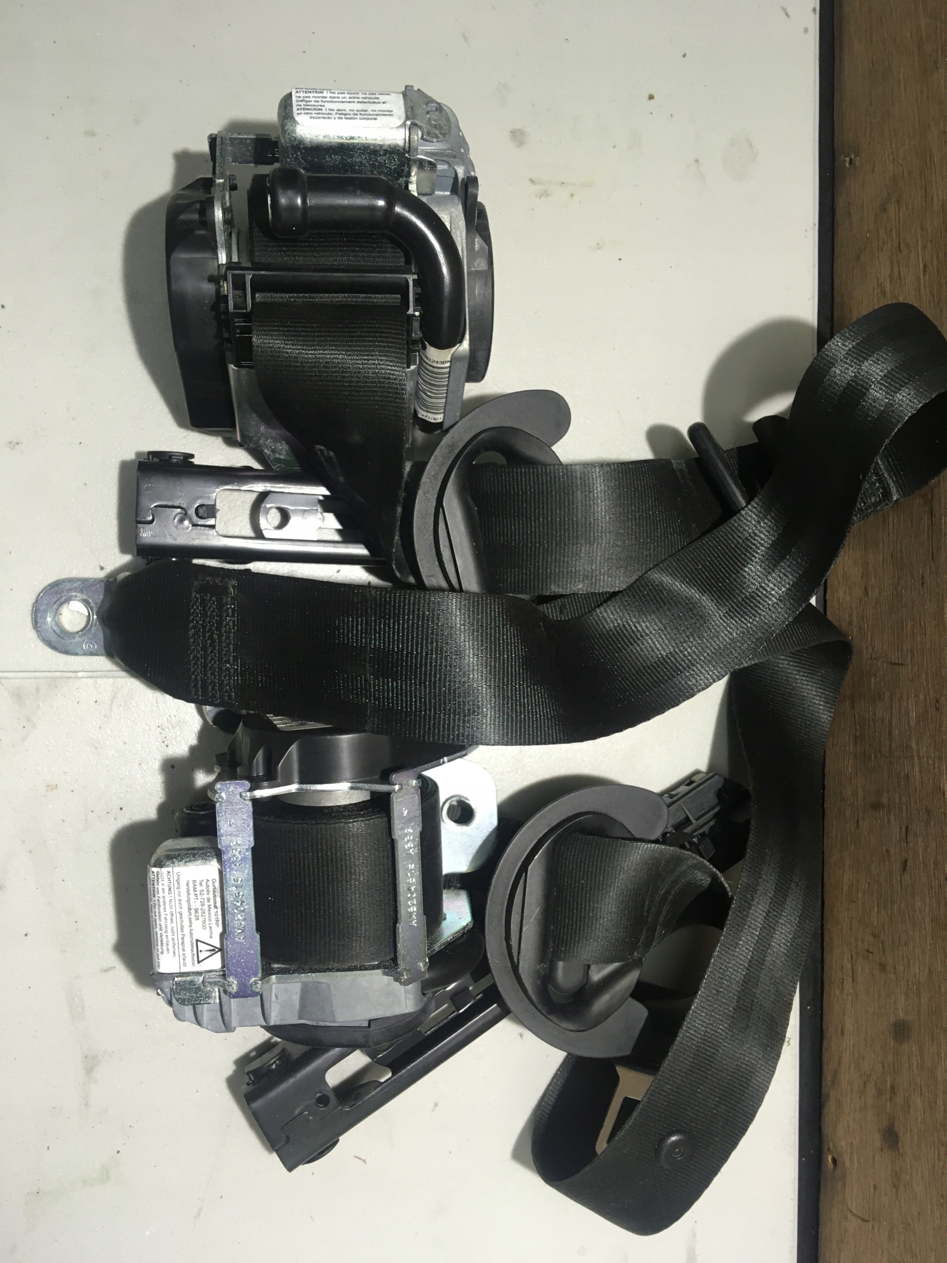 1K4857705BF 1K4857706BG - РЕМЕНІ БЕЗПЕКИ ЛІВИЙ ПРАВИЙ ПЕРЕДНІЙ VW GOLF VI