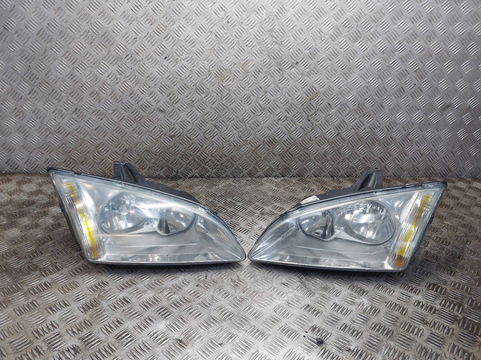 light left front + right front FORD FOCUS MK2 4M51-13W030-AC