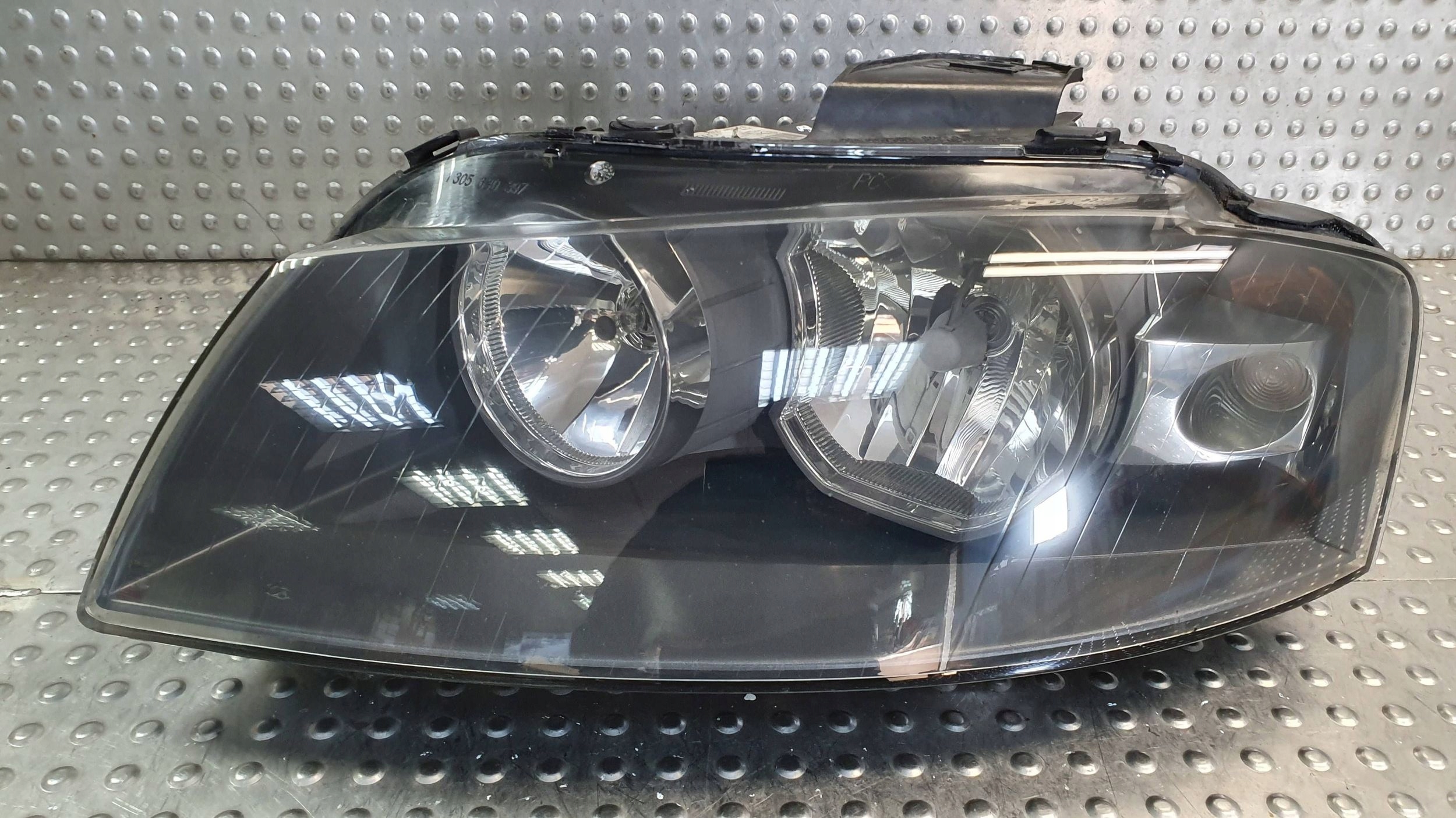 light front left AUDI A3 8P SPORTBACK 03- 8P0941003K