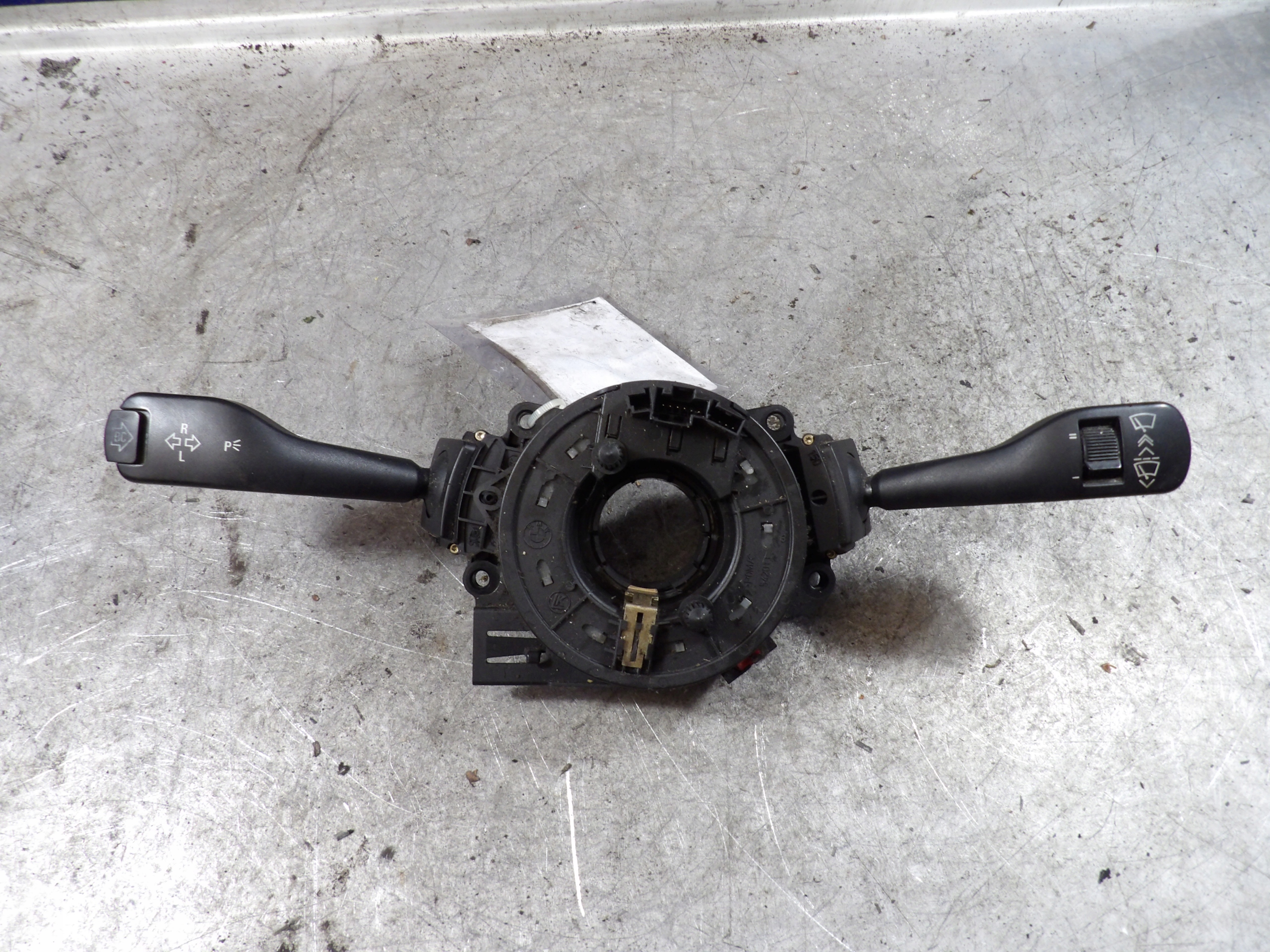 BMW E46 Commodo essuie glace 8363668, 8363669