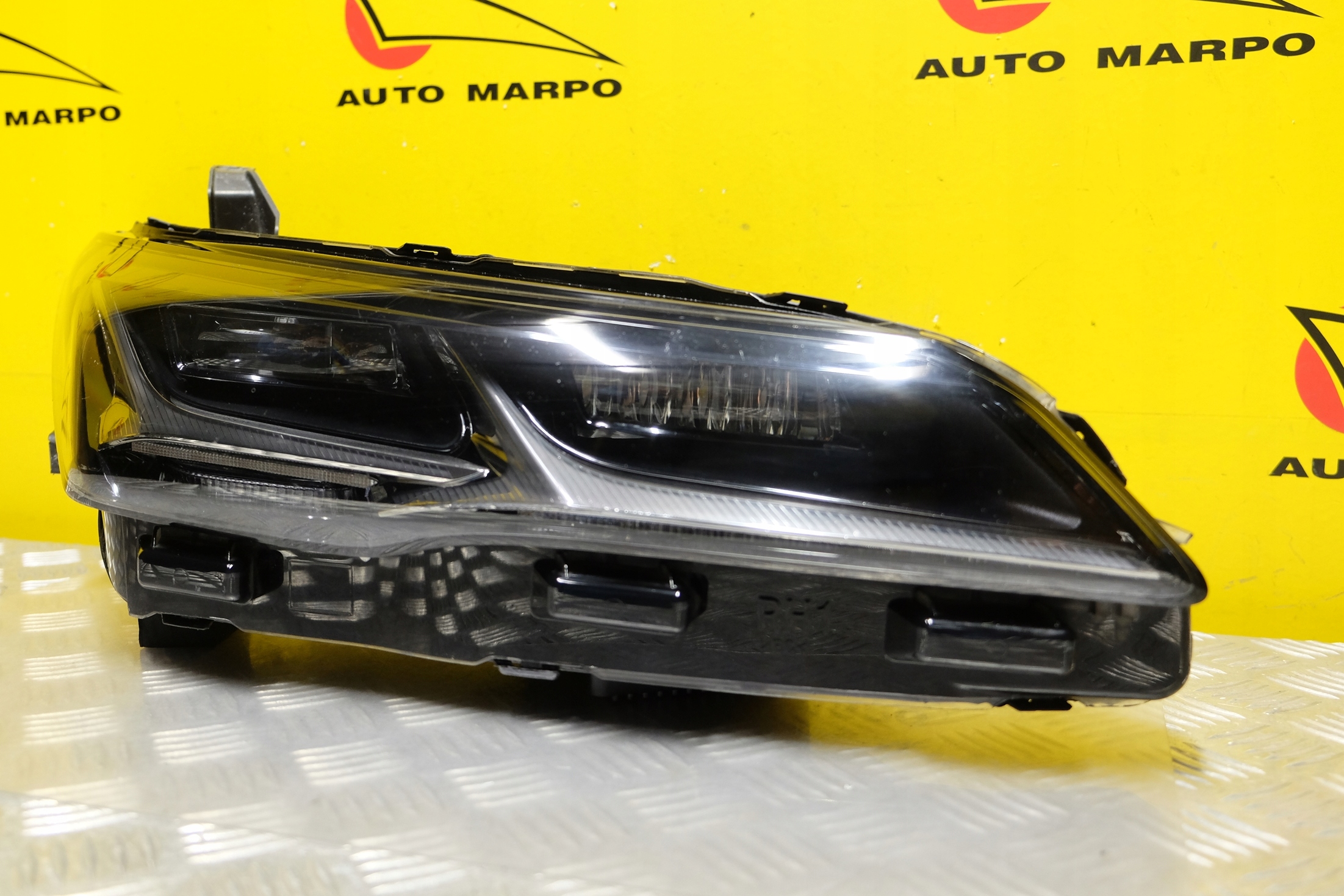 TOYOTA AVALON 2019 LIMITED REFLEKTOR LAMPA LED USA Typ samochodu Samochody osobowe