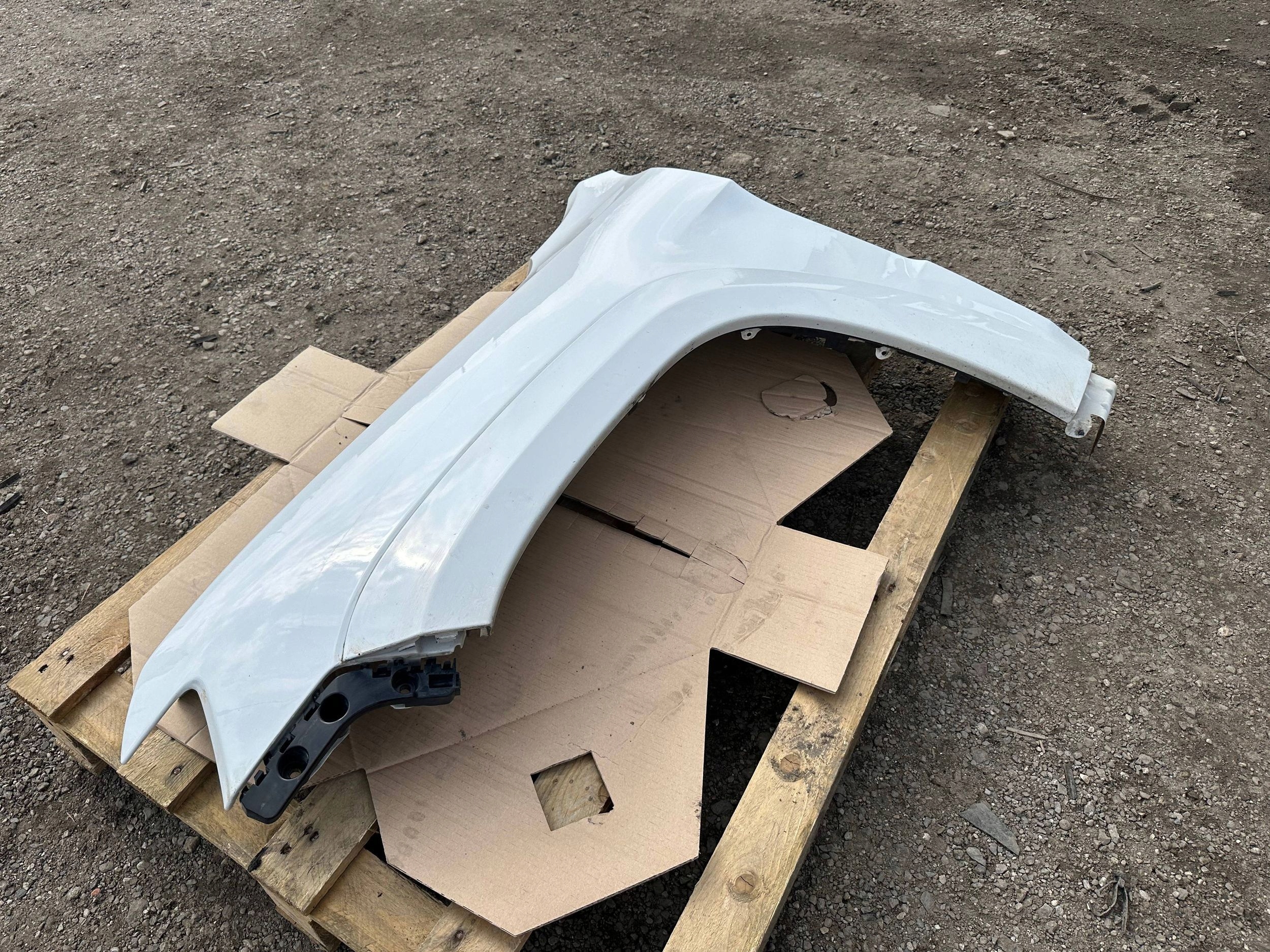 fender front front left Jeep Grand Cherokee SRT 2014+