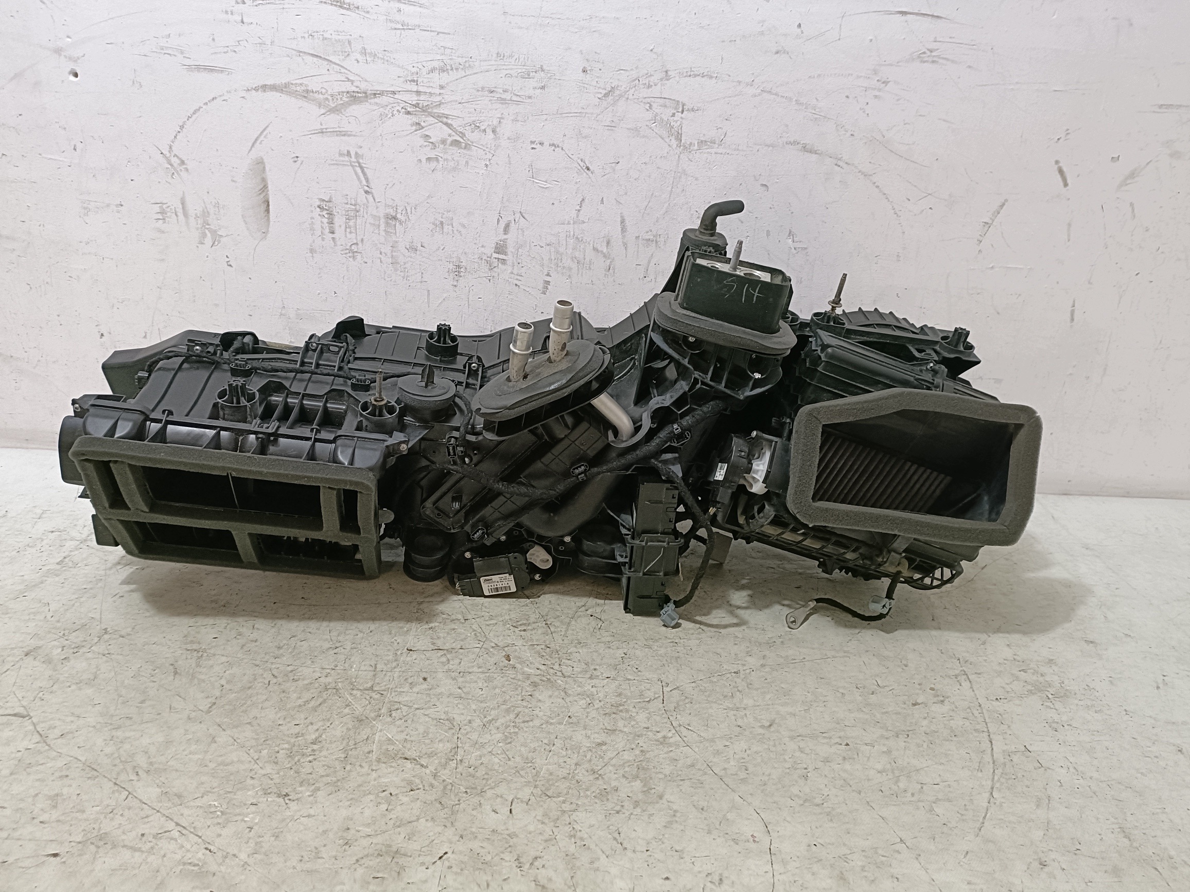 CADILLAC ESCALADE IV 15- heater heating 23117425