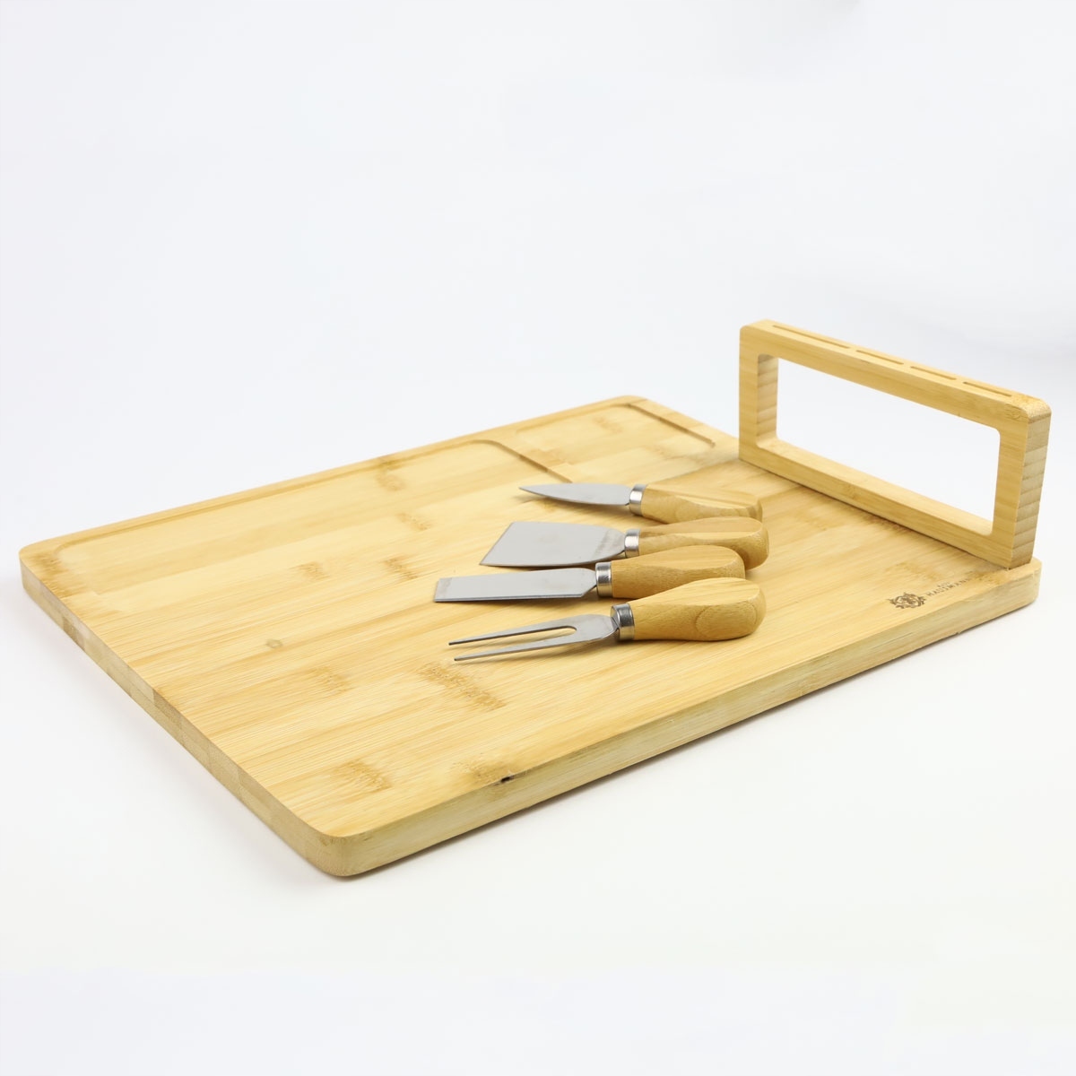 ZESTAW DESKA Z NOŻYKAMI DO SERÓW DO SERWOWANIA MIĘS PRZYSTAWEK BAMBUSOWA Długość 24 cm