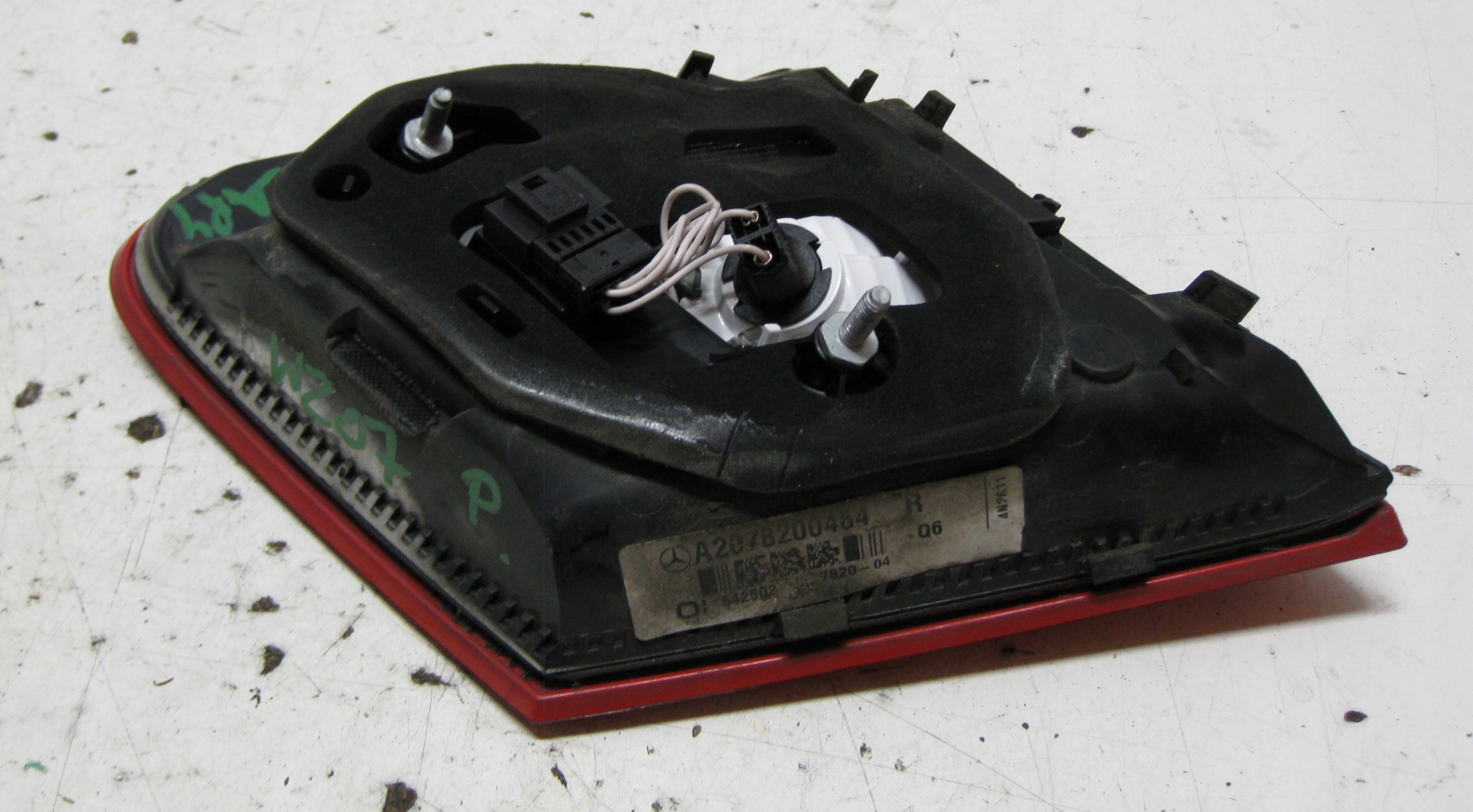 MERCEDES W207 3.0 CDI 11R light right rear part A2078200464 EU
