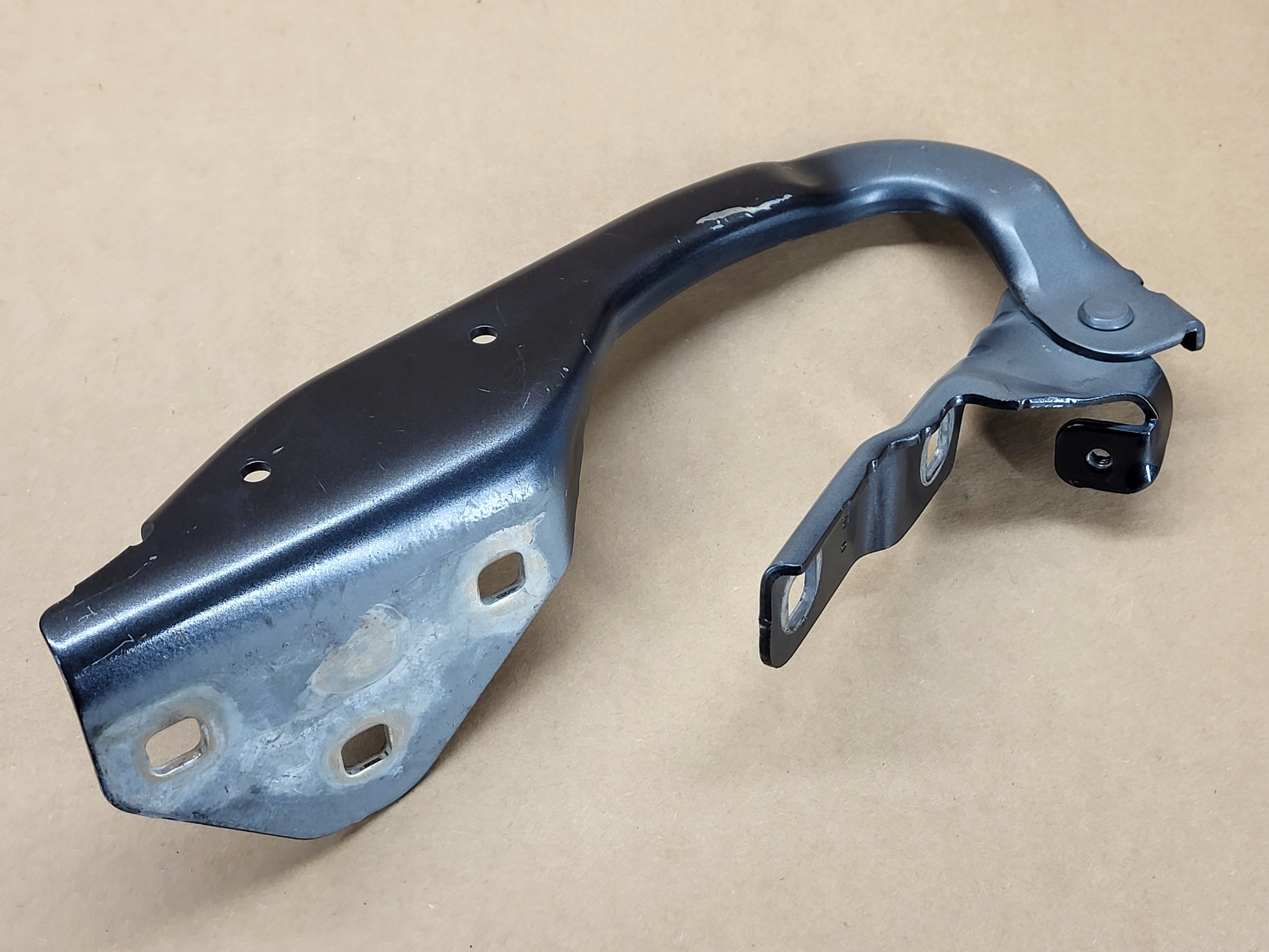 right hinge bonnets POKRYWY of the engine DACIA DUSTER II 2018