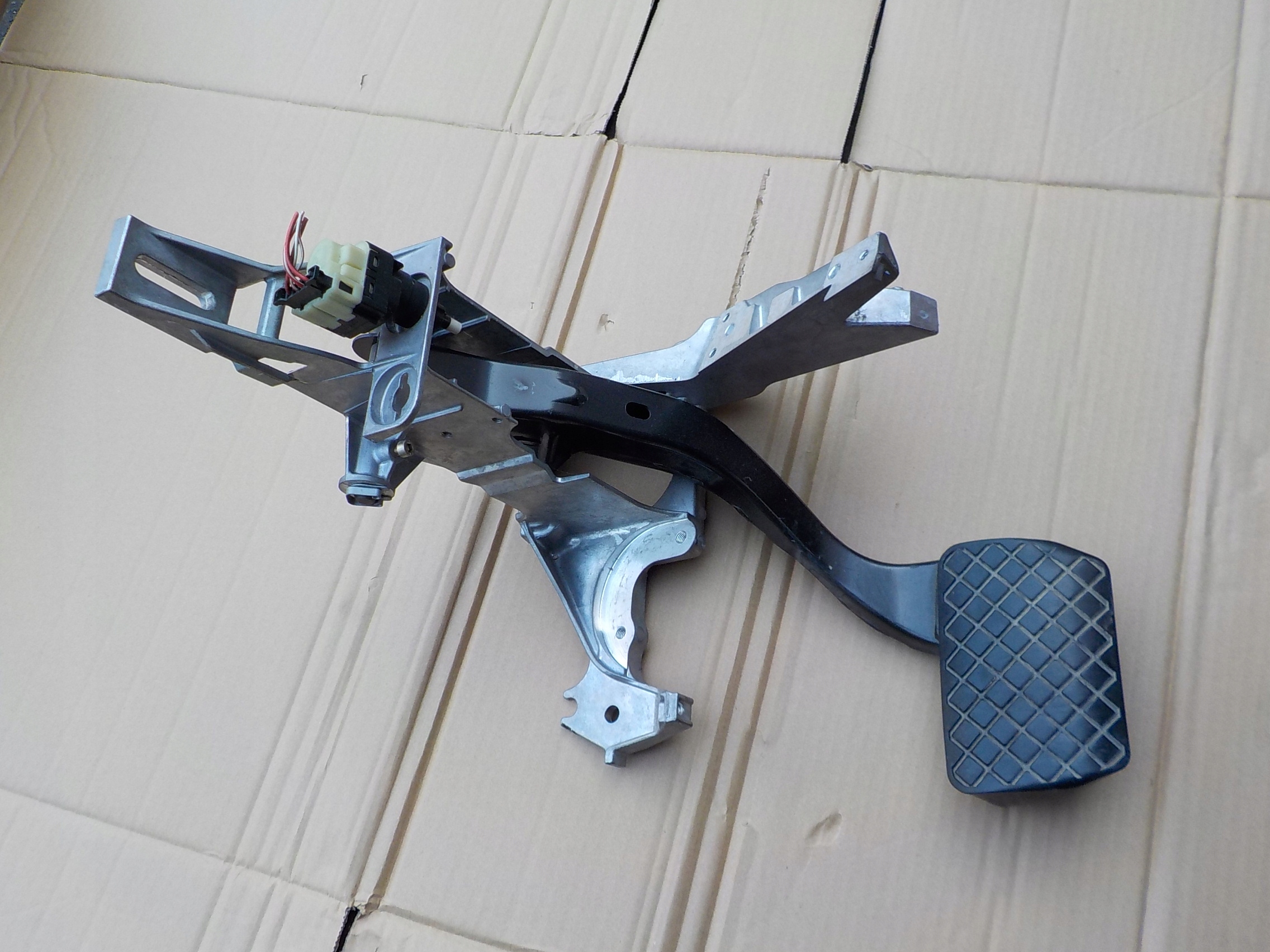 pedal Bremse audi a4 b7 8E1721117A