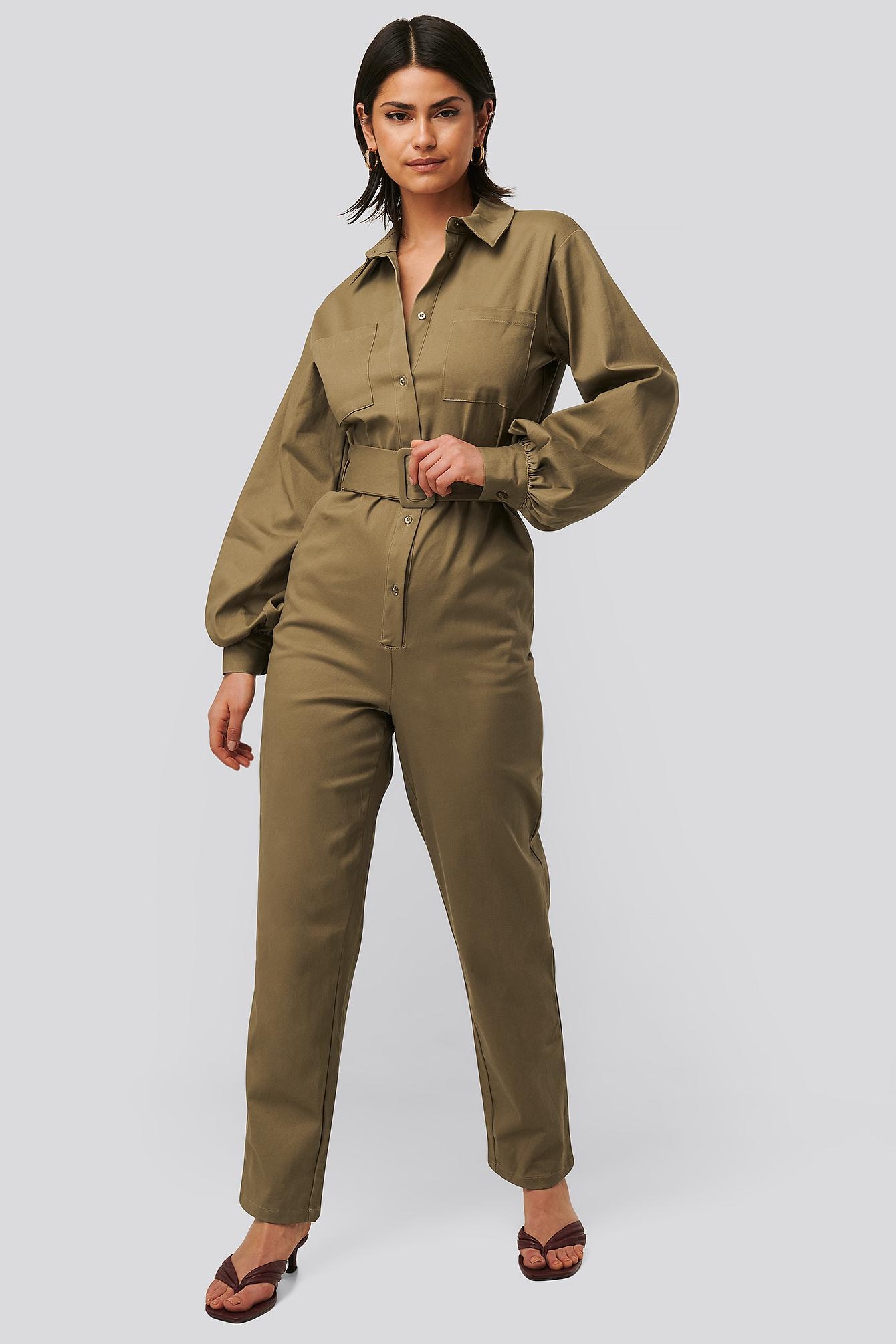 NA-KD KOMBINEZON DAMSKI KHAKI KLASYCZNY 36 3ZXD1* Kolor zielony