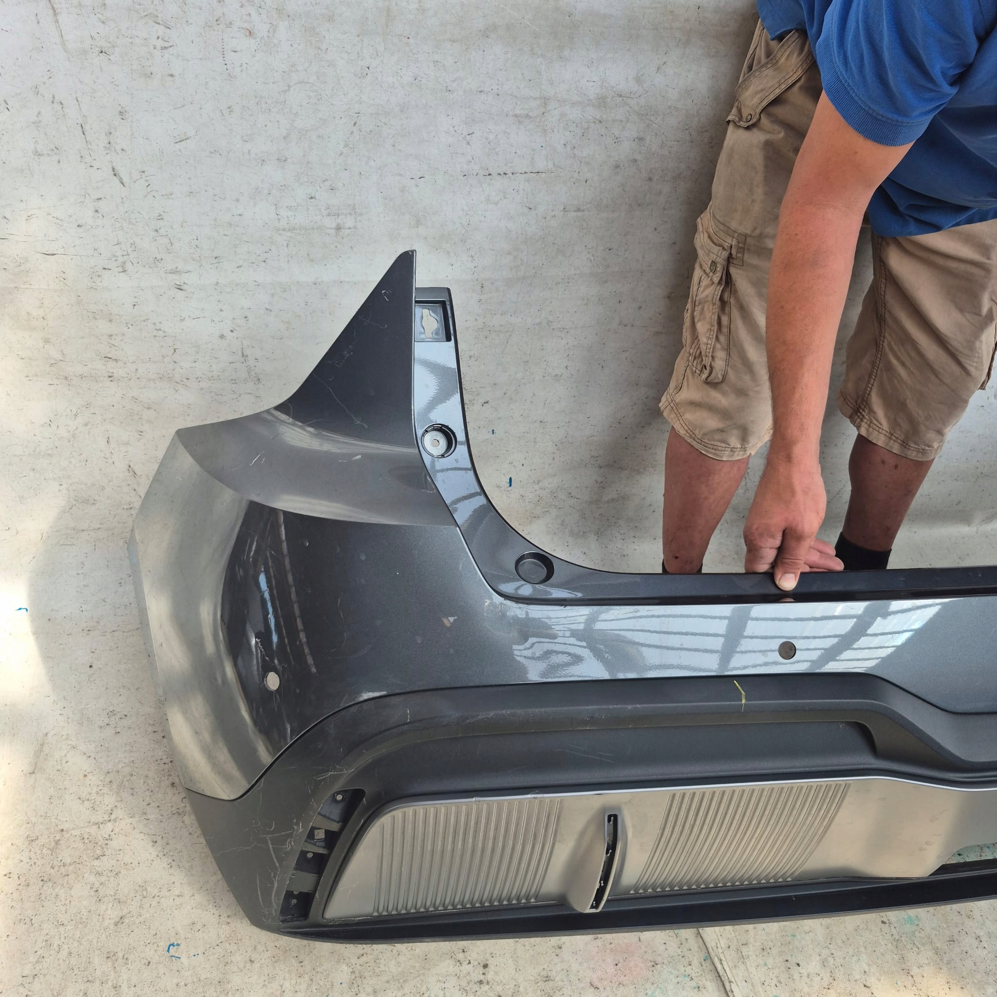 MG MG4 EV SE 22- bumper rear part rear PDC