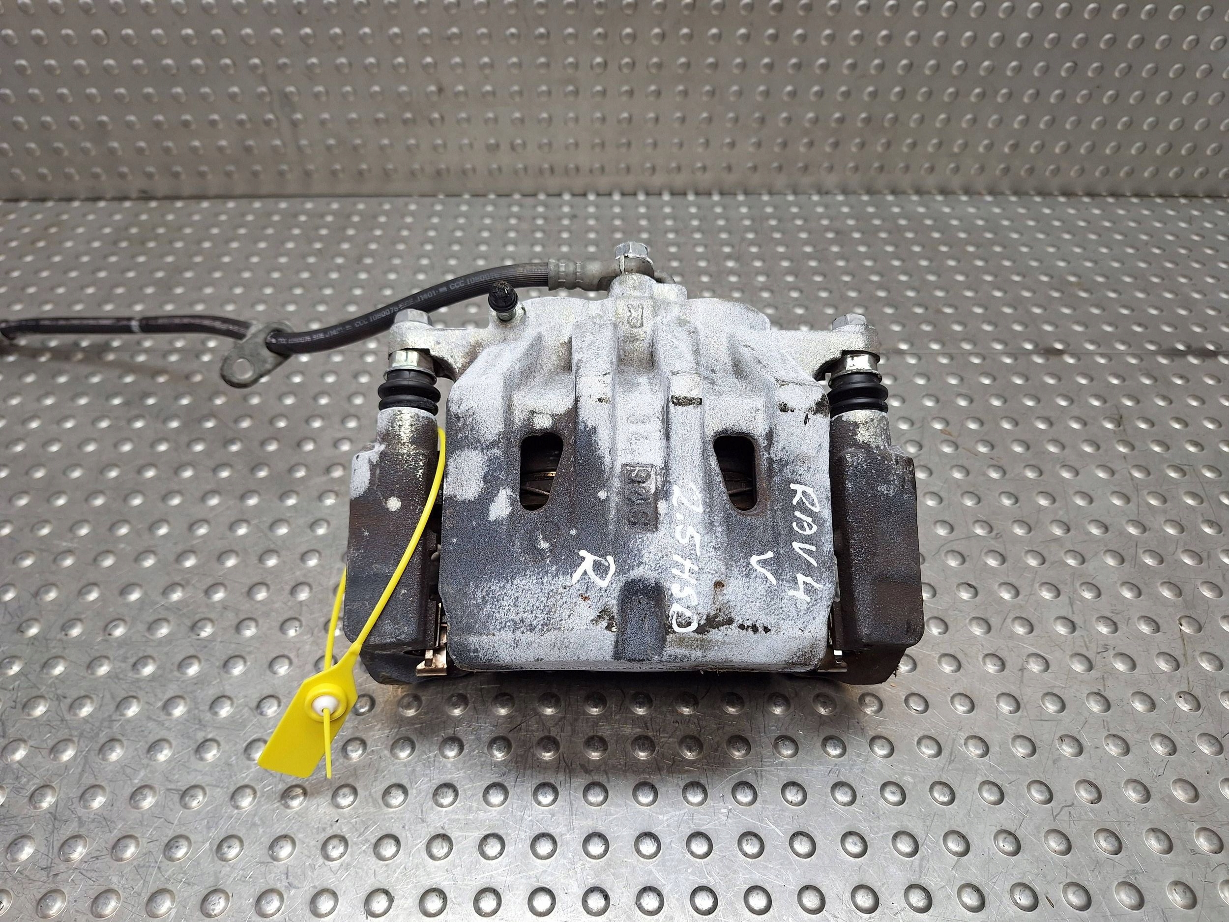 caliper brake right front TOYOTA RAV4 V 19- 2.5 H