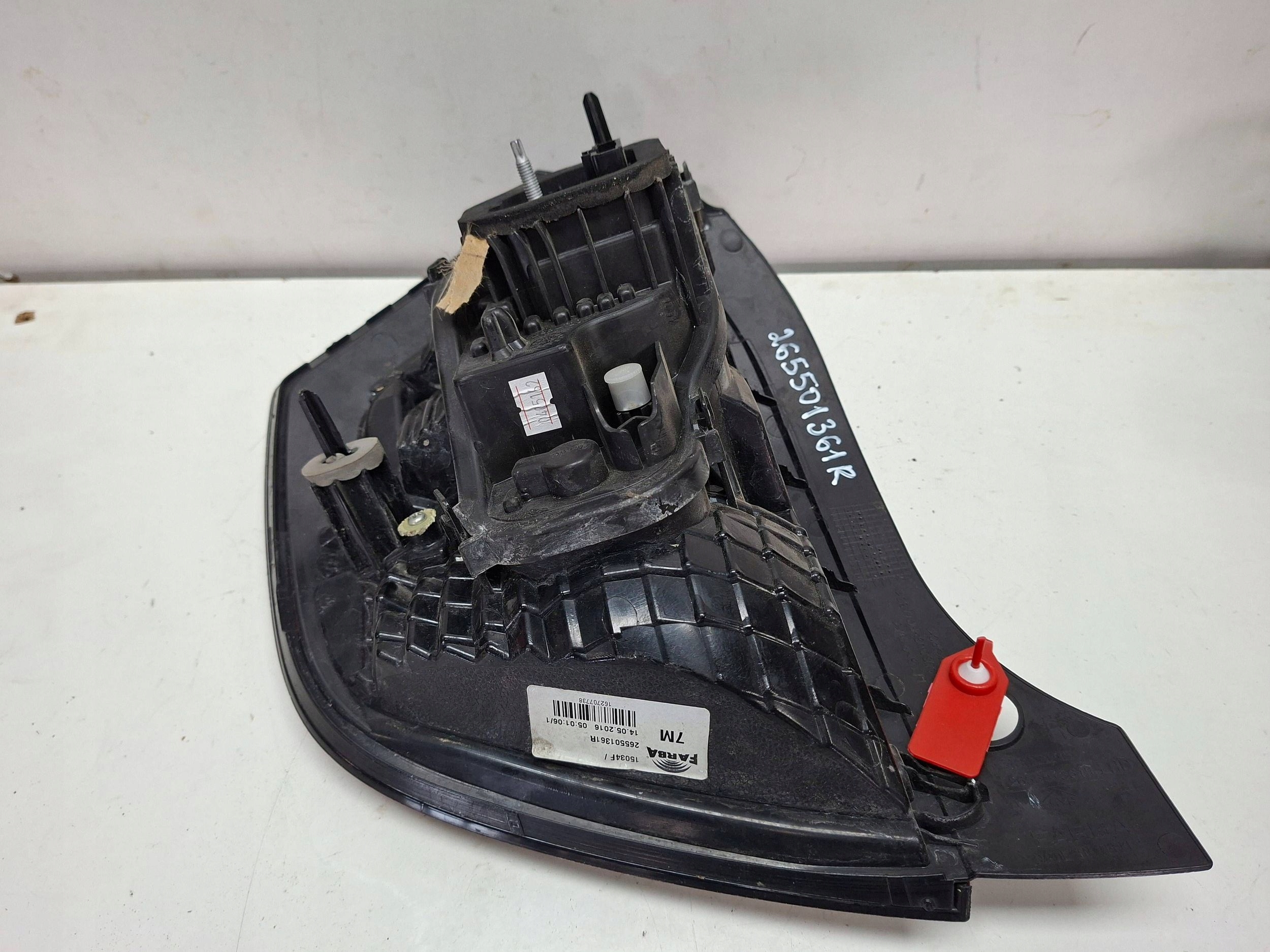 light rear right 265501361R RENAULT TWINGO III 2014