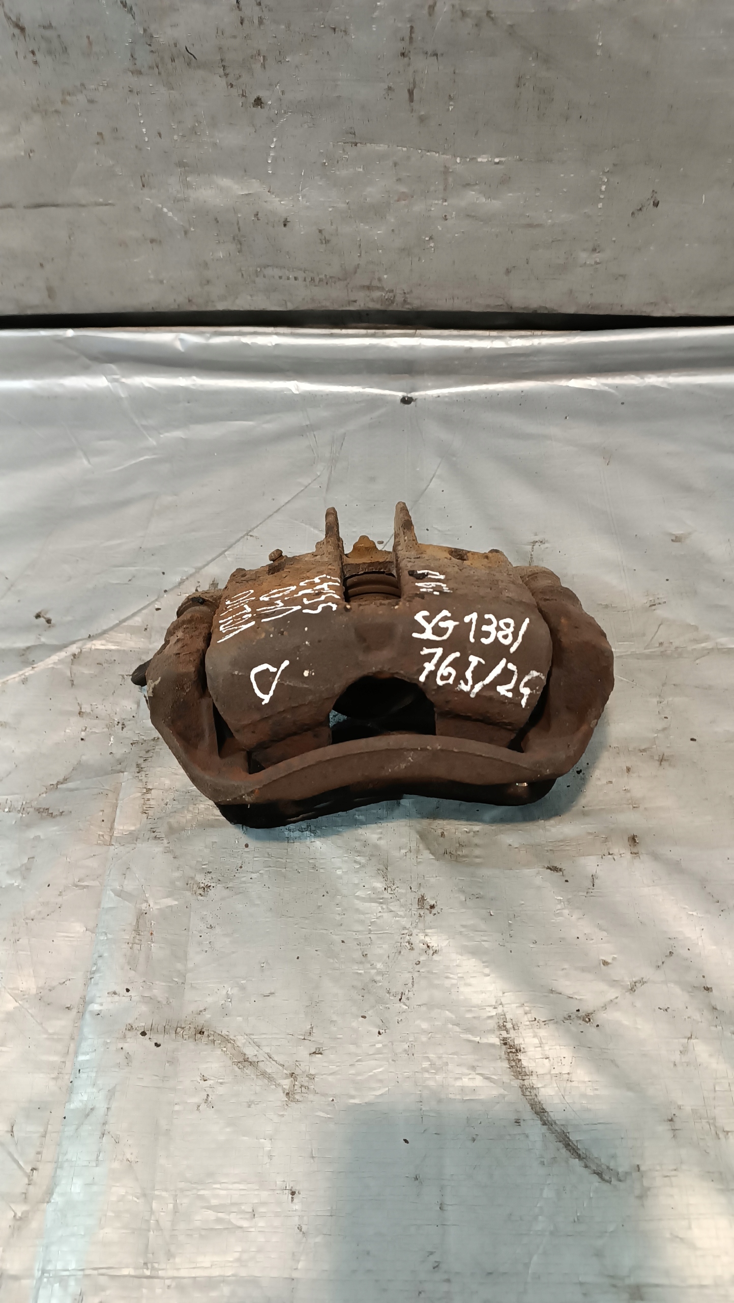 caliper brake VOLVO V40 right front 1.9D LIFT