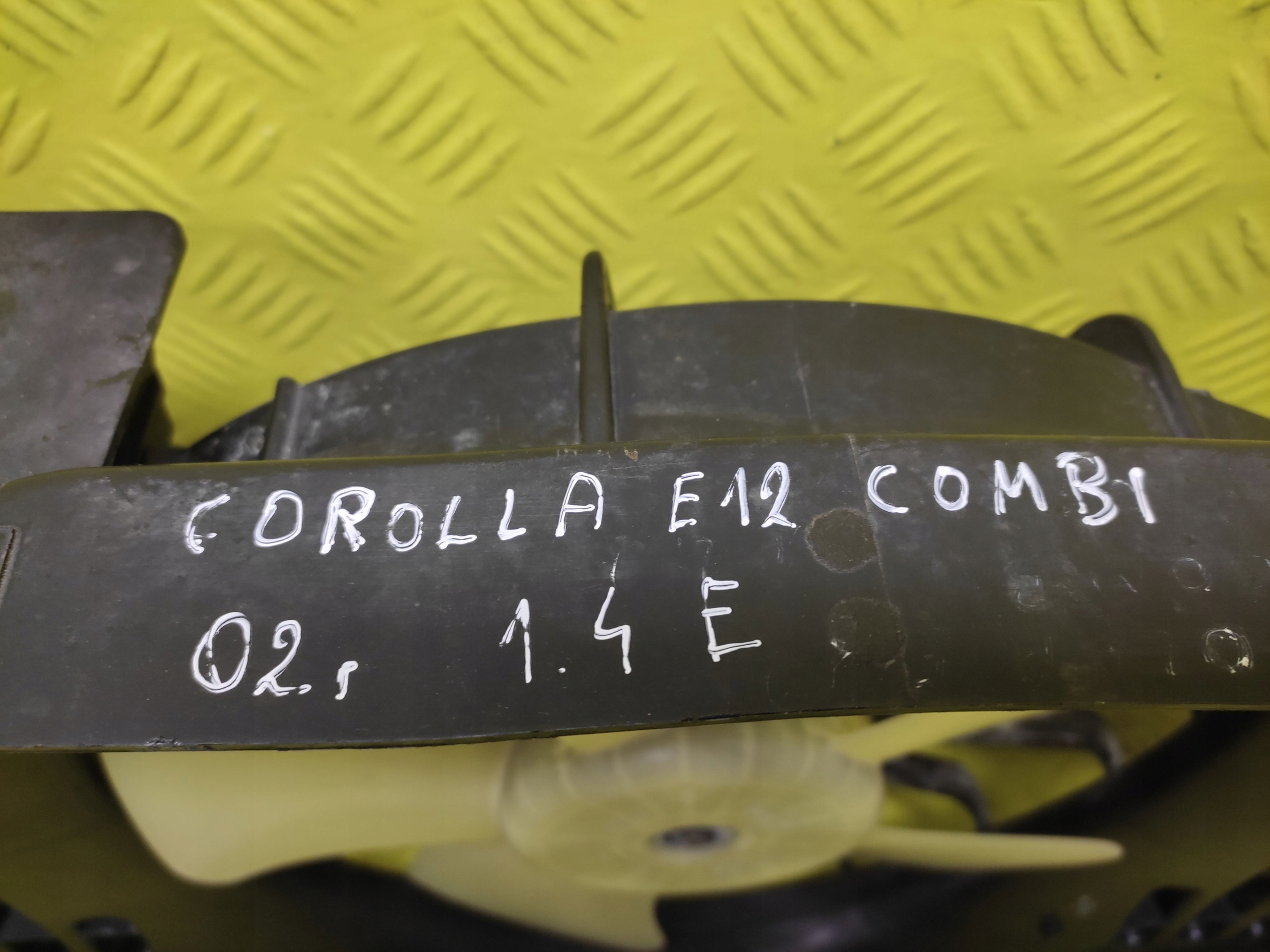 COROLLA E12 radiator fan 1636322090