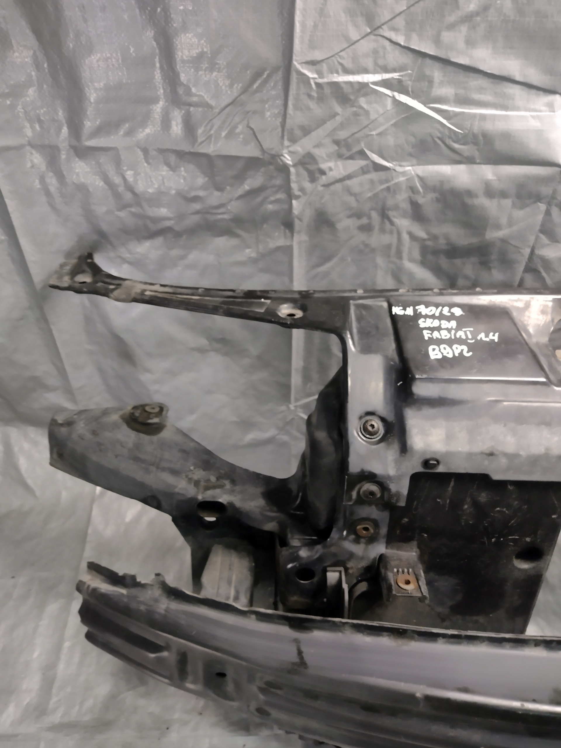 SKODA FABIA and 1 pillar iron front body wall sider