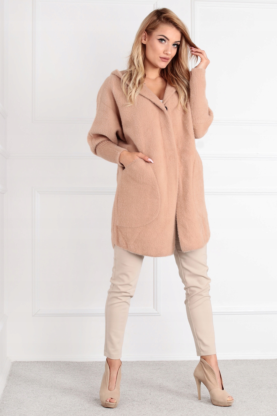 ALPAKA DAMSKA PŁASZCZ KURTKA SWETER CIEPŁA DŁUGA KAPTUR SUWAK CAMELOWY 1946 Model 1946