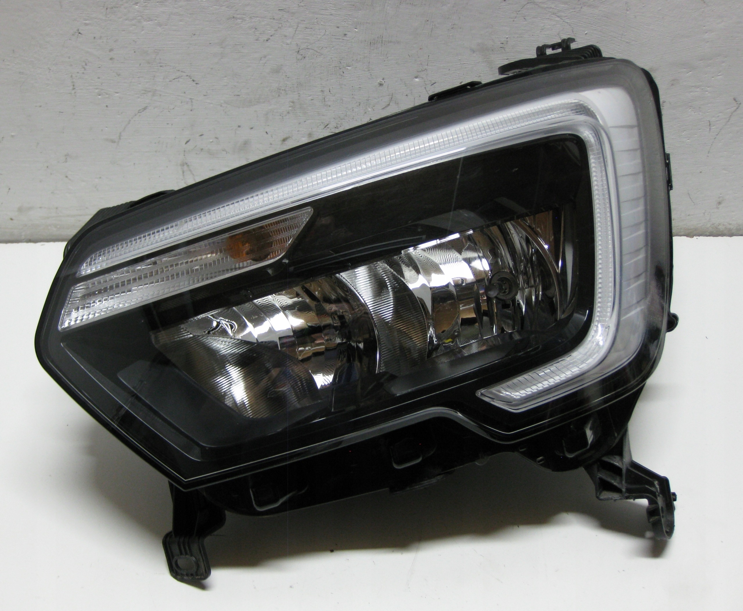 RENAULT MASTER III LIFT light left front 260607867R EUROPA