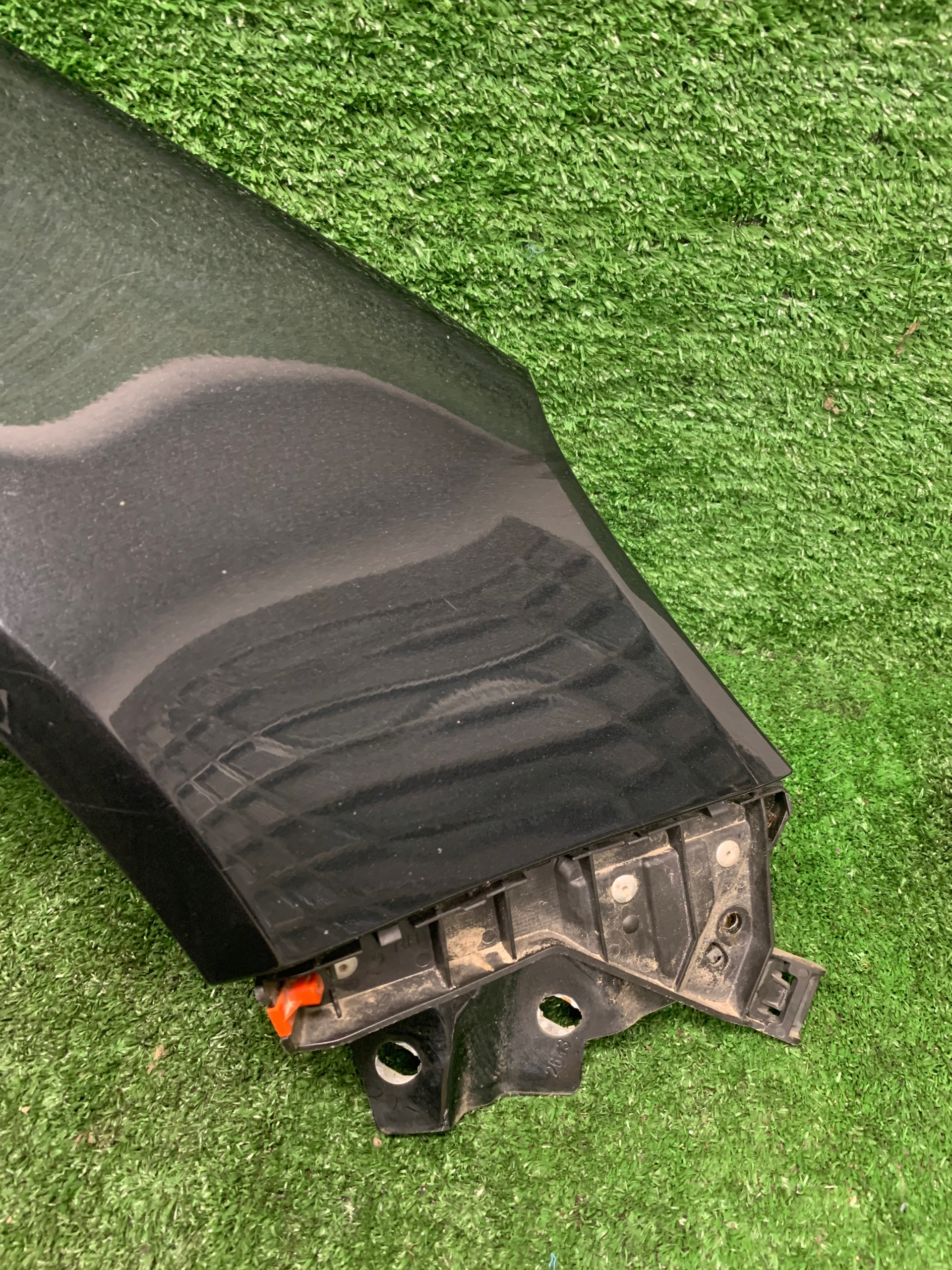 fender right front front OPEL INSIGNIA A Z22C
