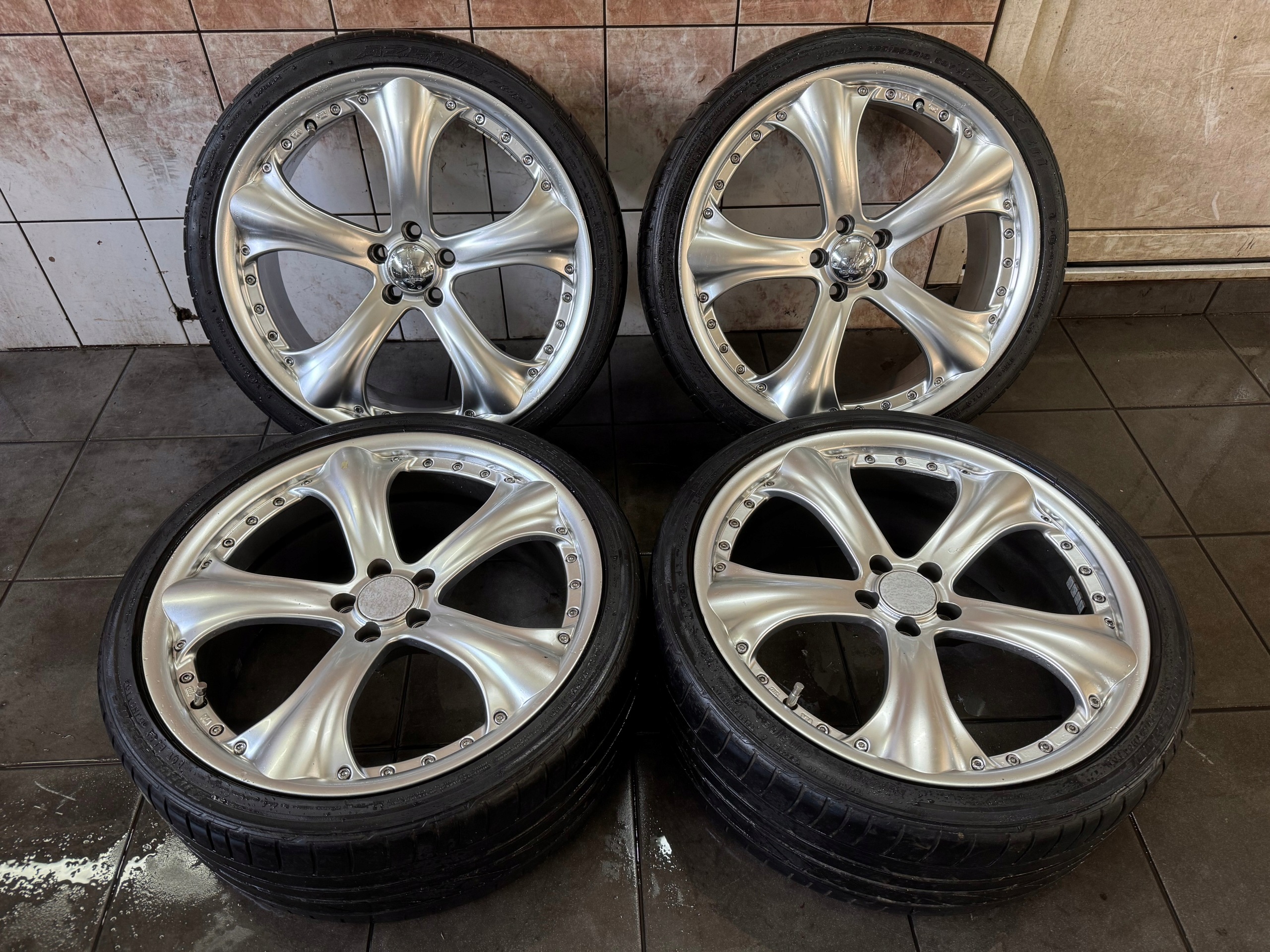 disc VW SKODA SEAT AUDI 19’ 5x100 et35 8J PIEKNY pattern RANT KOMPLET !