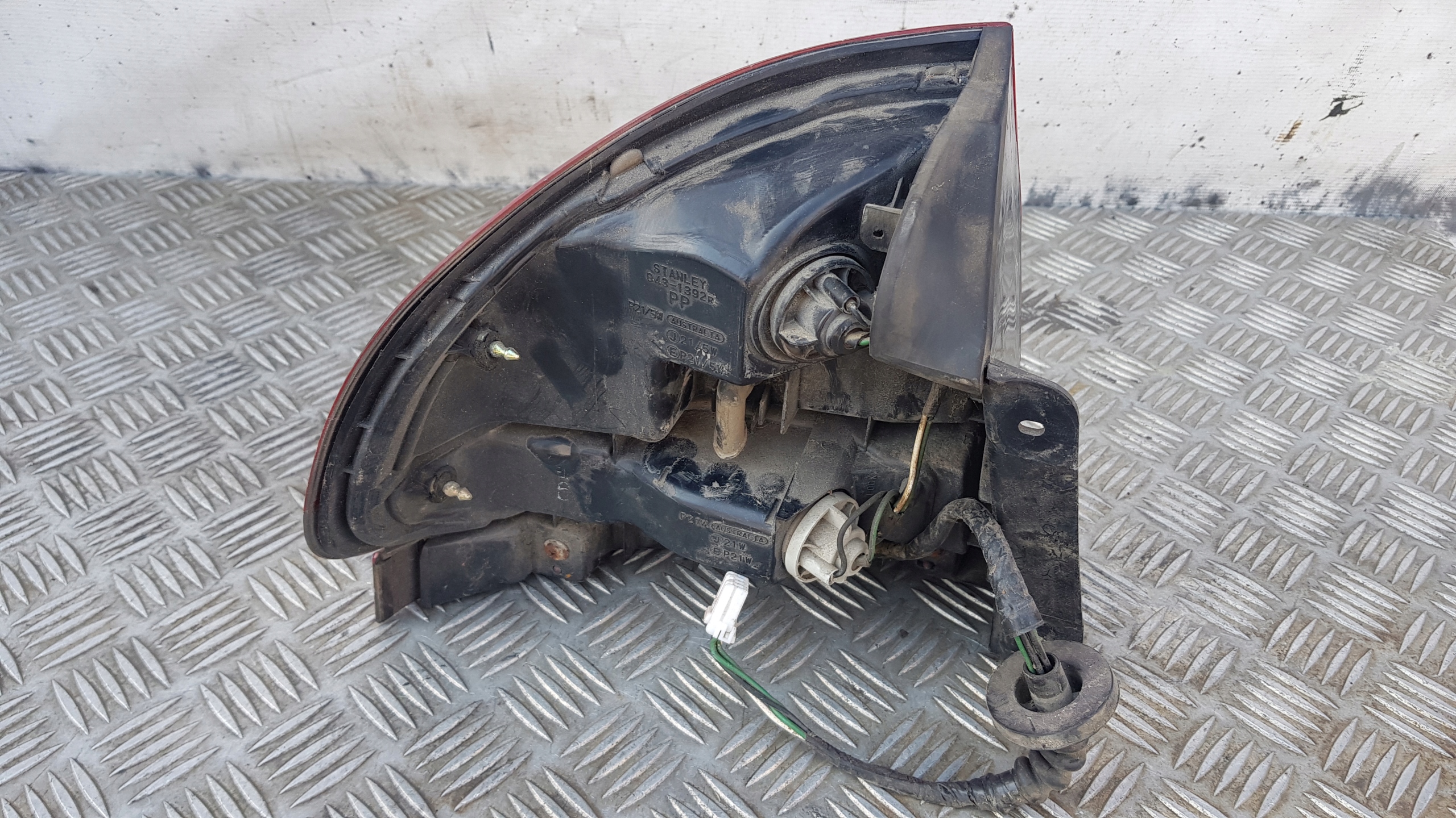 MAZDA 626 IV light right rear part