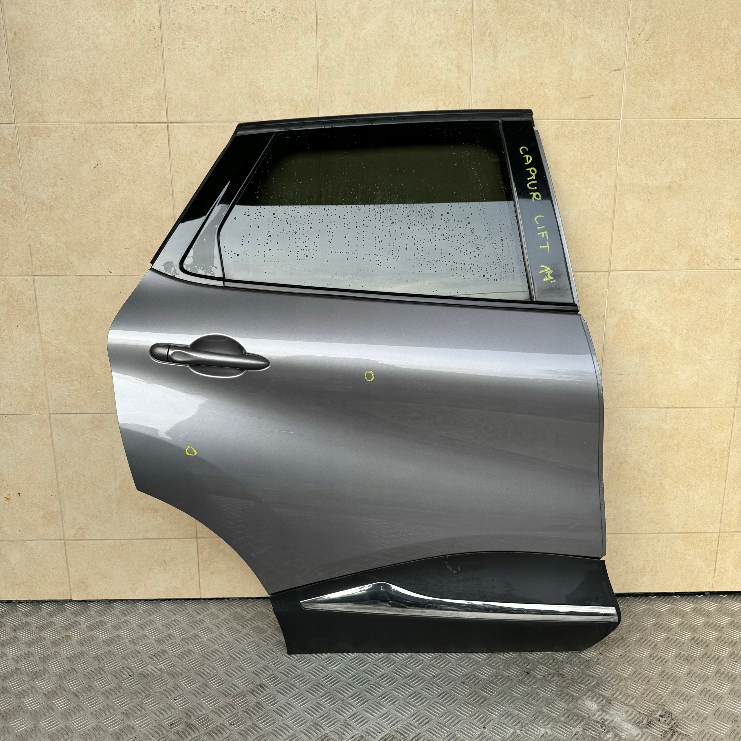 DRZWI KOMPLETNE TYLNE PRAWE RENAULT CAPTUR LIFT 2017 ROK