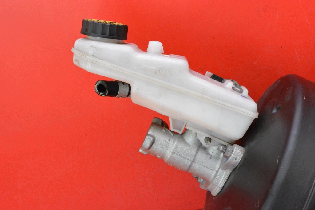 servo Servofreno 47200-02E90-A TOYOTA COROLLA E18 1.6 VALVEMATIC 132KM