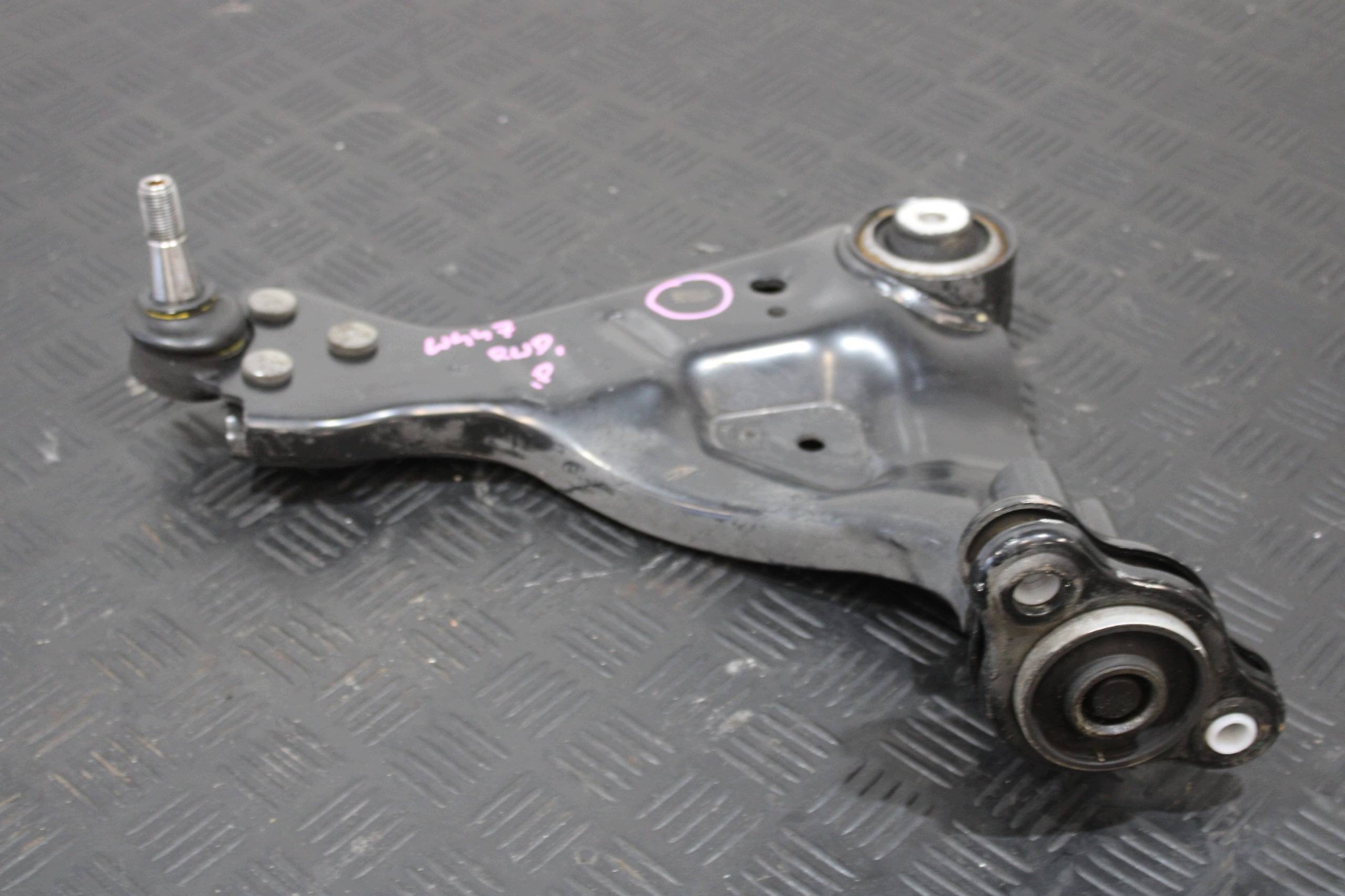 querlenker rechts vorne MERCEDES V-klasse W447 2023