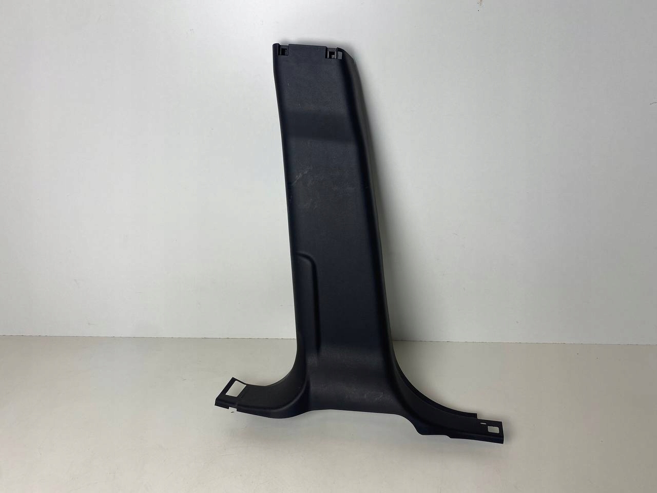 OSŁONA POSZYCIE SŁUPKA LEWE DISCOVERY SPORT L550