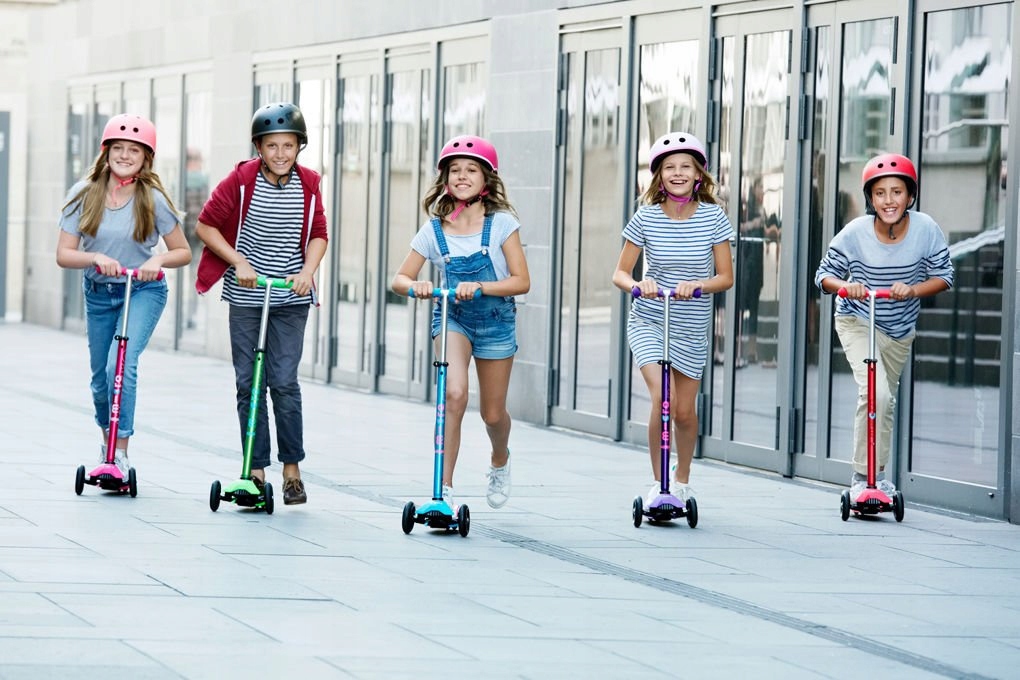 HULAJNOGA MAXI MICRO DELUXE NAVY BLUE LED Hamulec tak