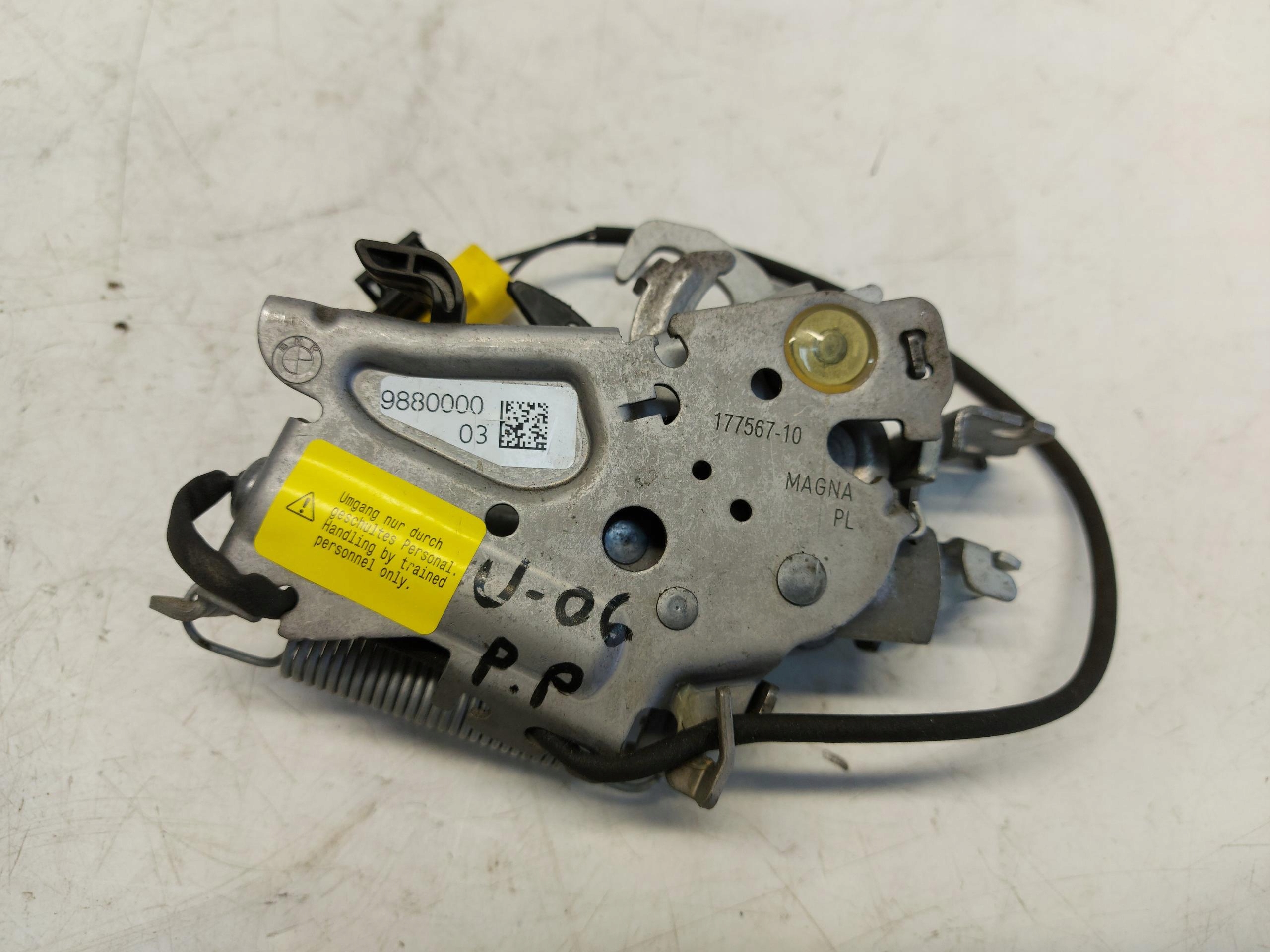 BMW U06 220d bonnet latch lock right SPRAWNY 9880000