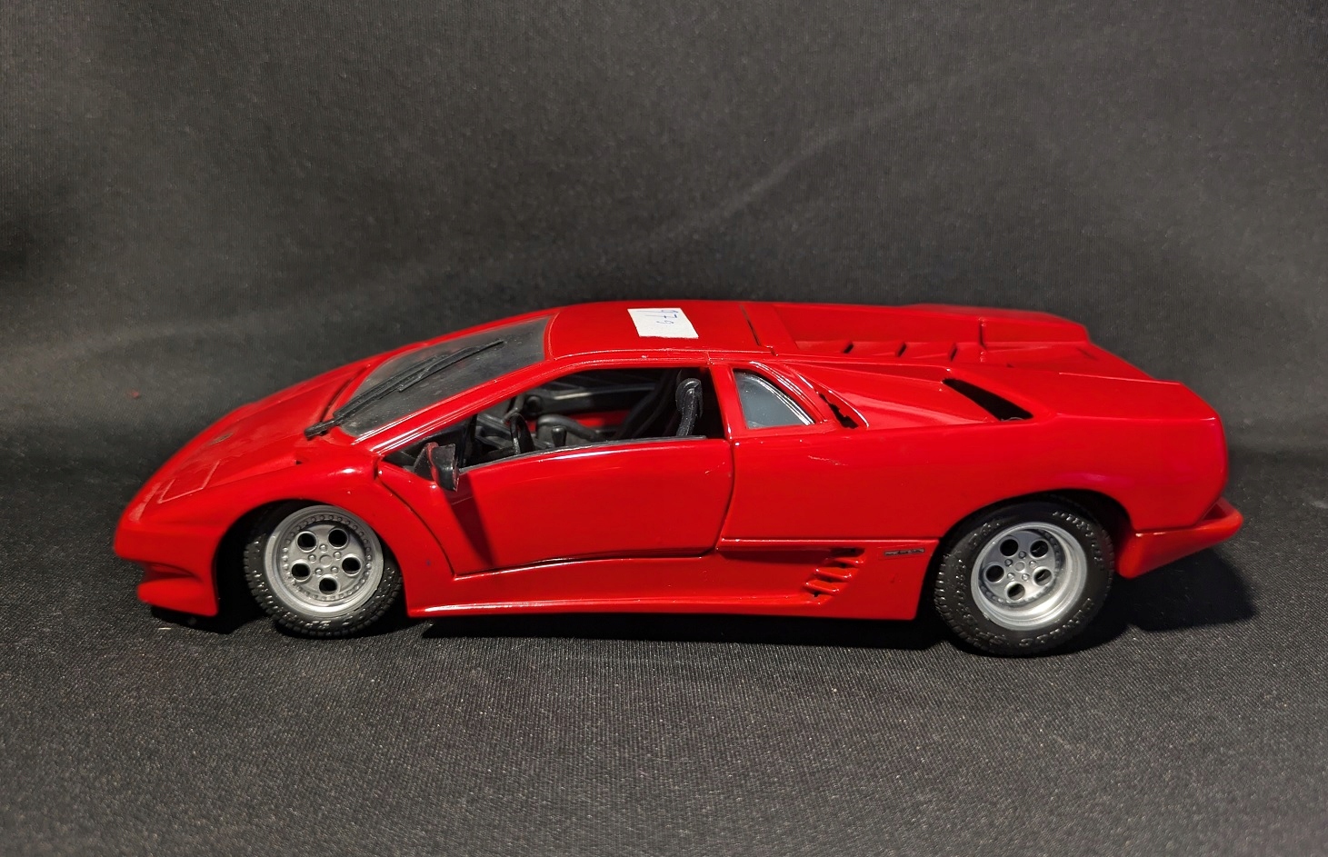 MODEL LAMBORGHINI DIABLO - BBURAGO 1:24