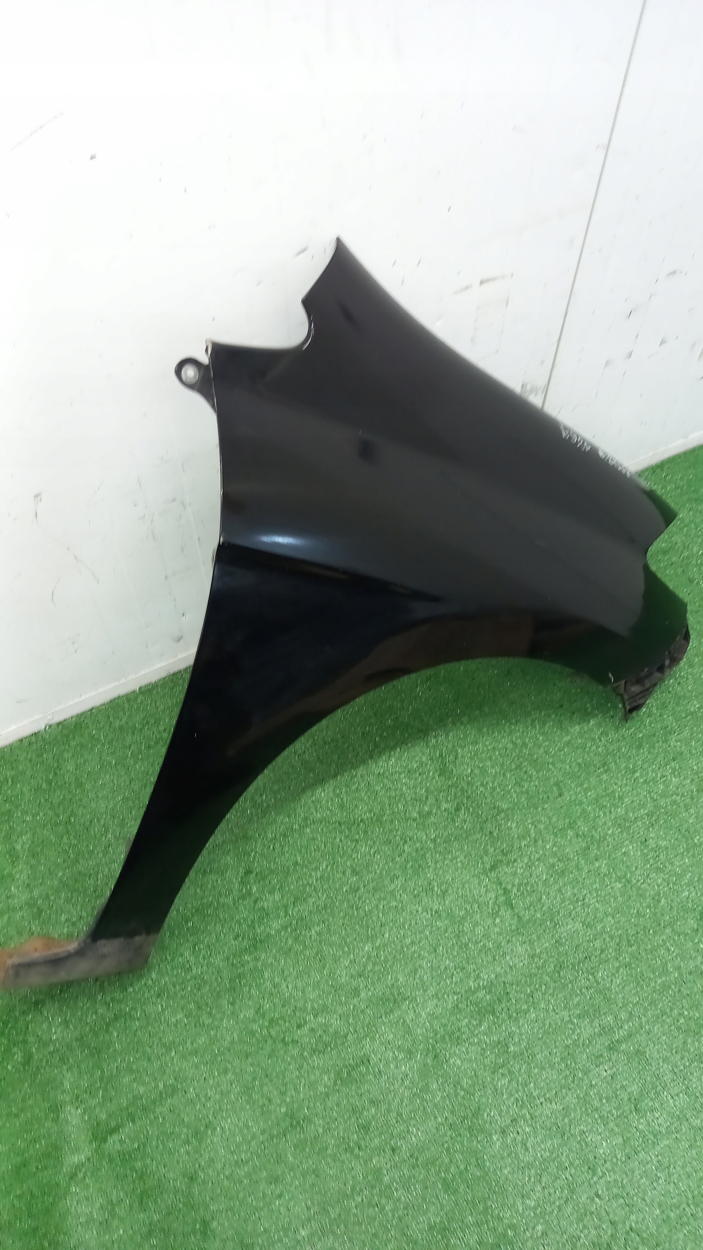 blatník pravý přední HONDA FR-V
