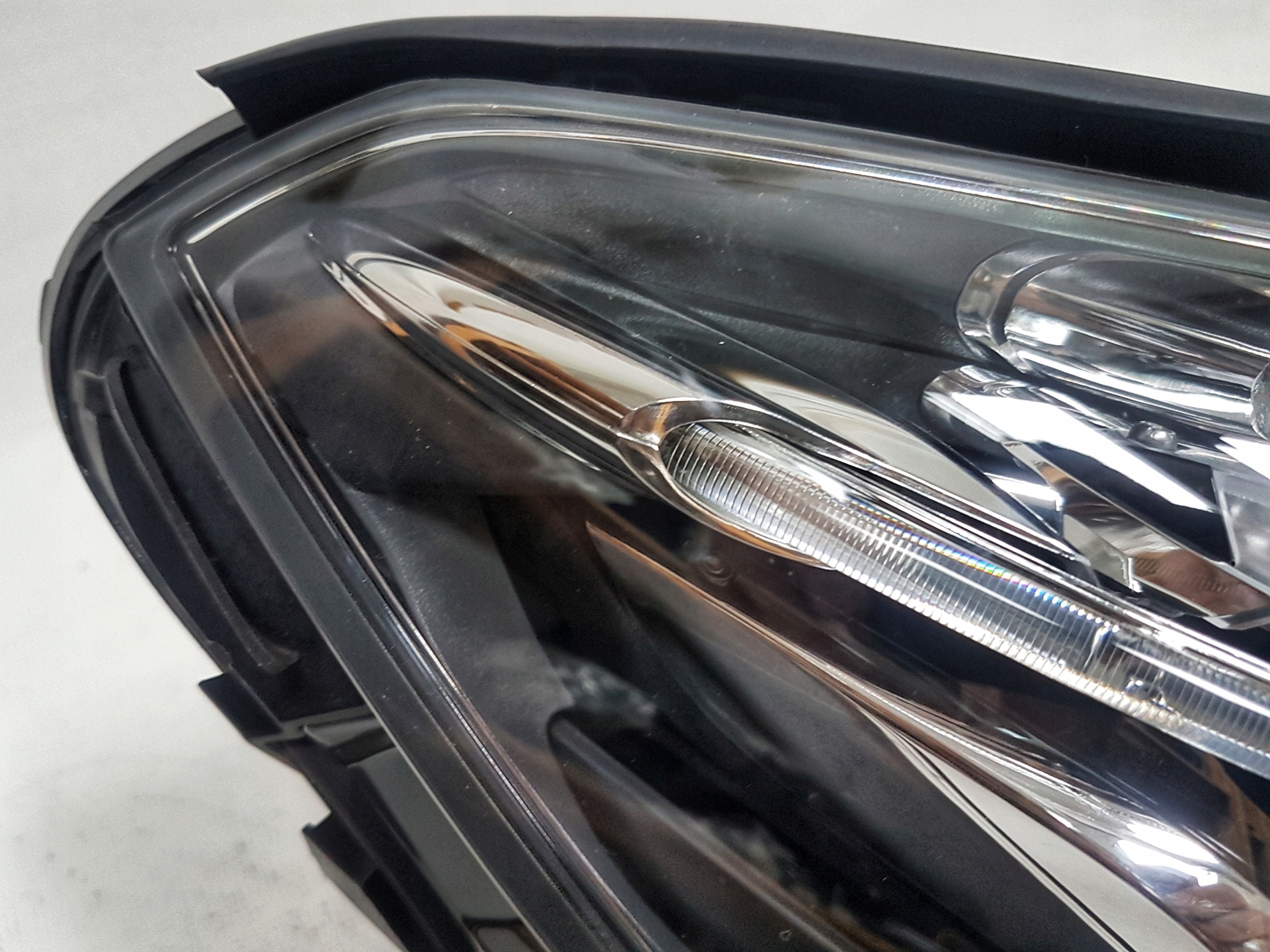 MERCEDES E- coupe W207 FULL LED prawa F-V.A.T Typ samochodu Samochody osobowe