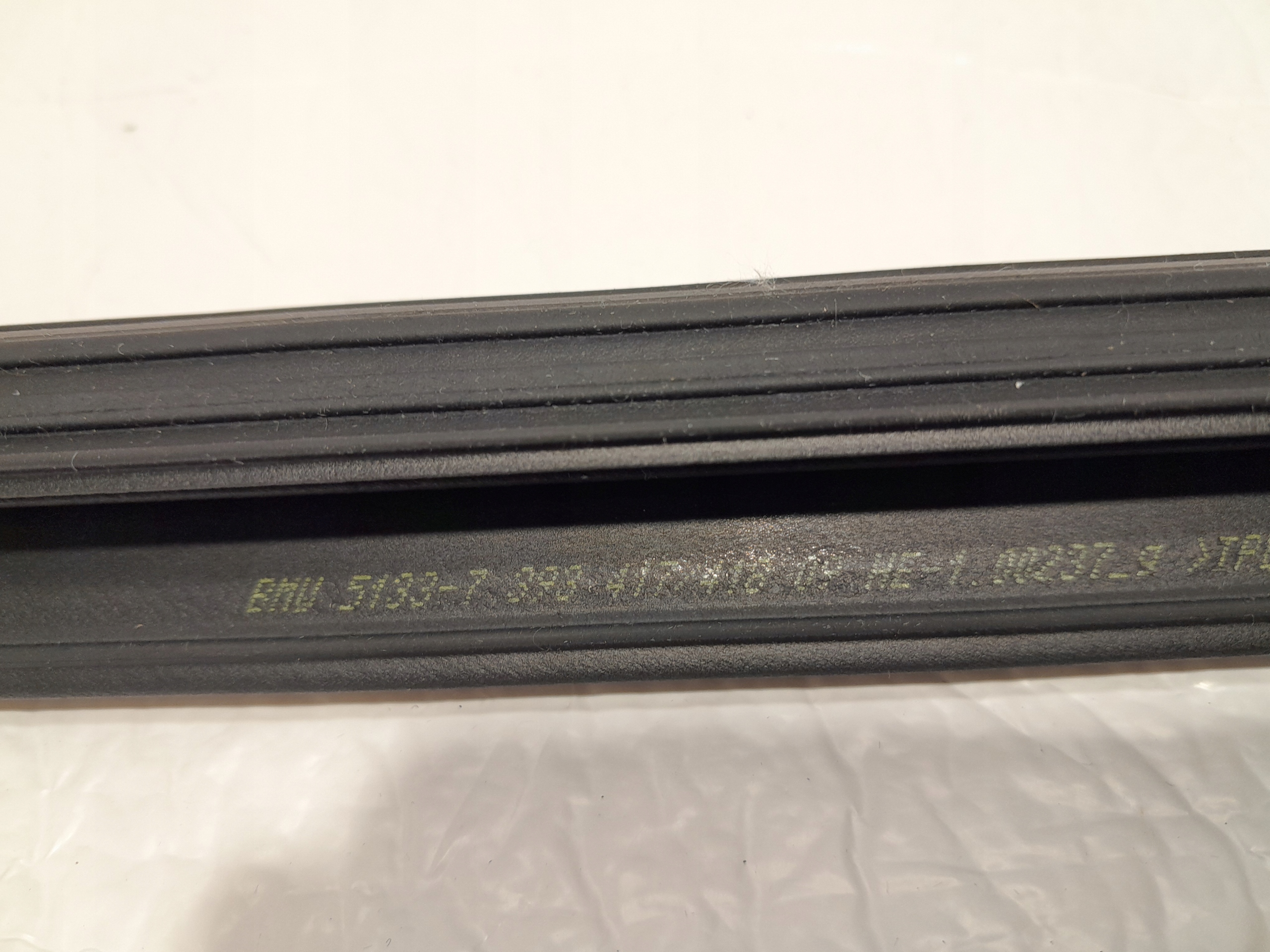 BMW X3 G01 LCI moulding dust windows left front 7393417