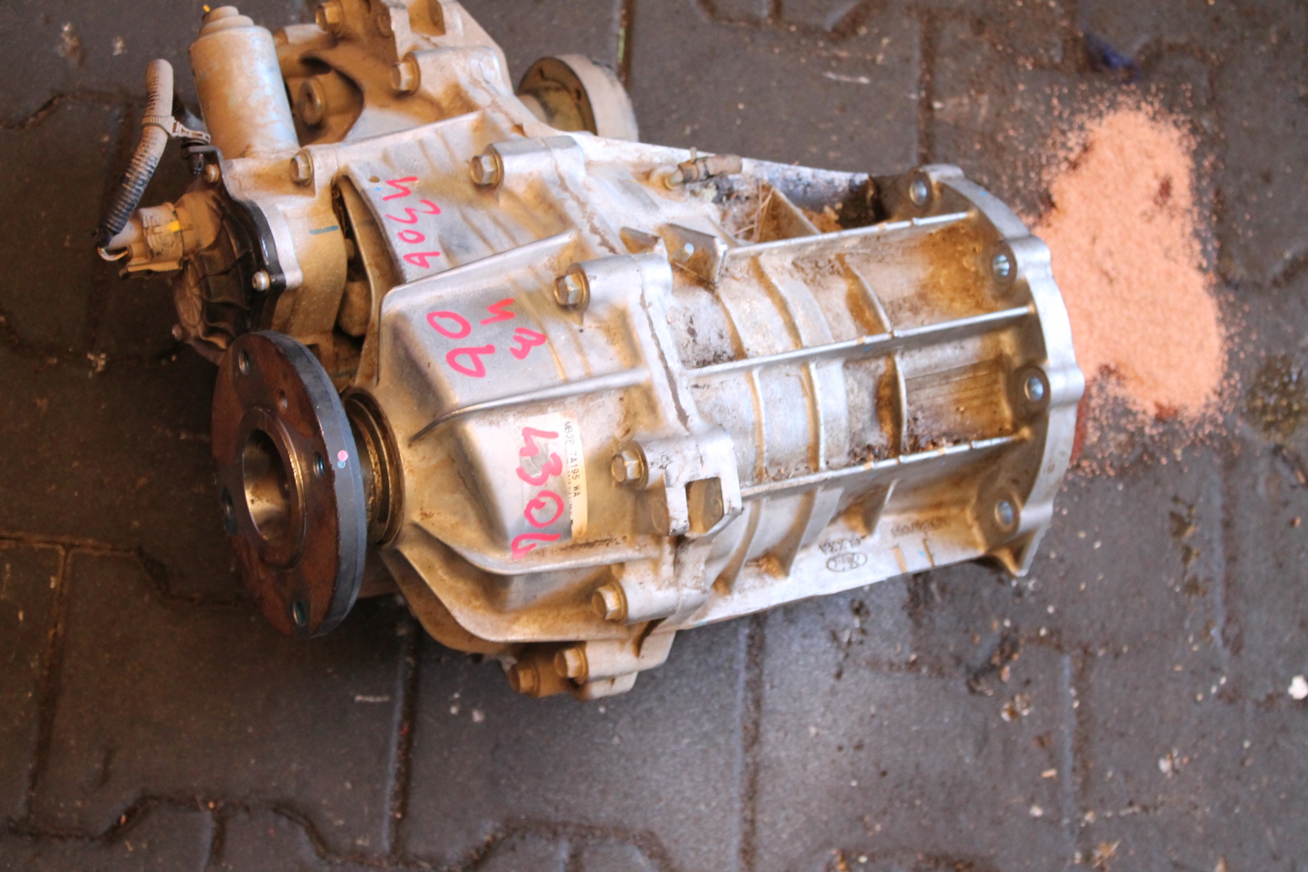4306. REDUKTOR cambio ingranaggi FORD RANGE MB3P-7A195-WA MB3P-7000-FA