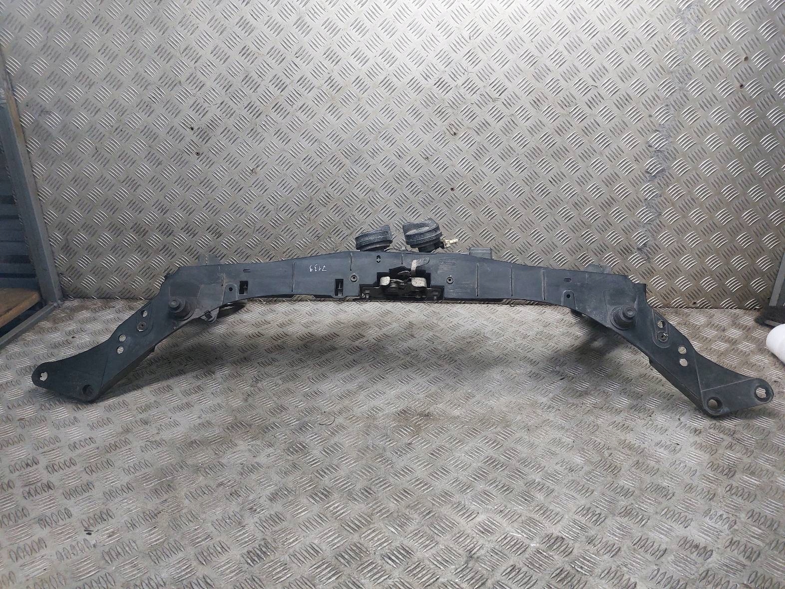 support panel for radiators pillar iron RENAULT CLIO III 8200564847