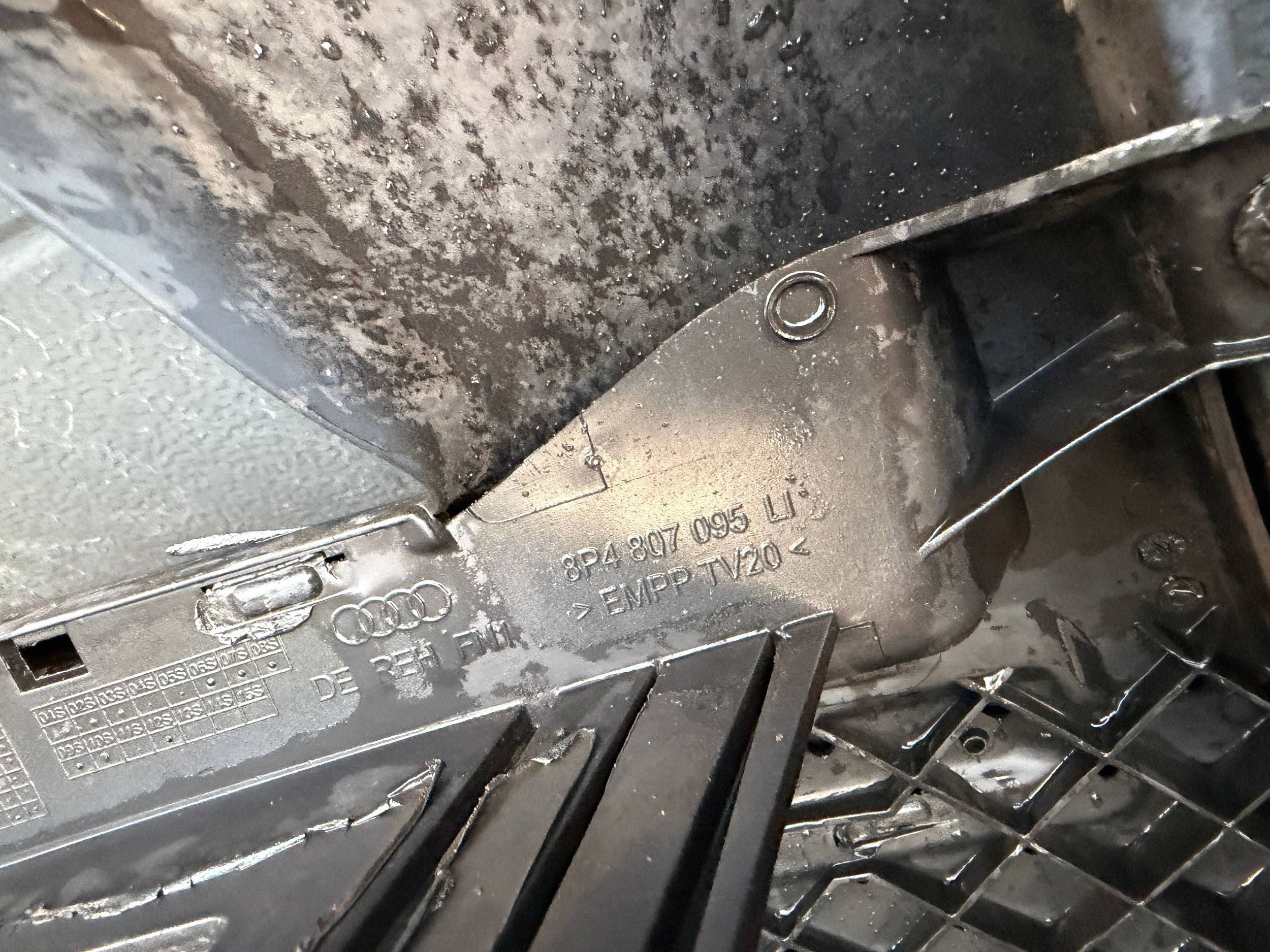 Audi A3 8p 03- Lift bumper front front