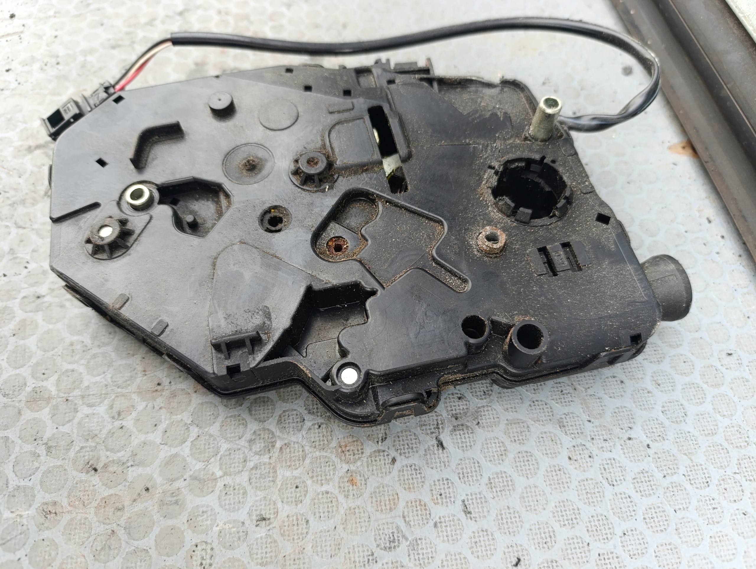 VW T5 lock bonnet boot 7H0827407E