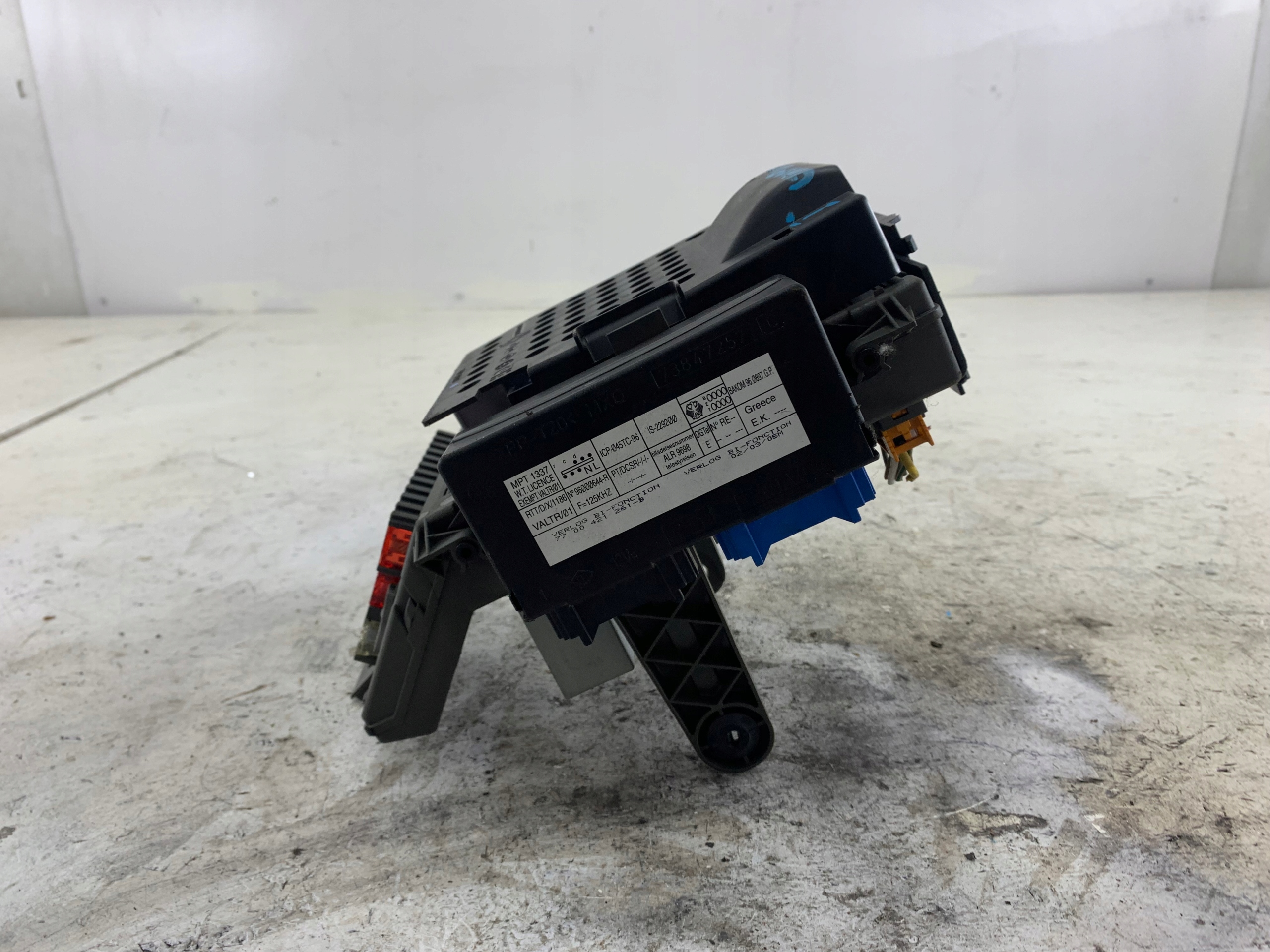 RENAULT LAGUNA et Module fusibles + Module 7700421261B