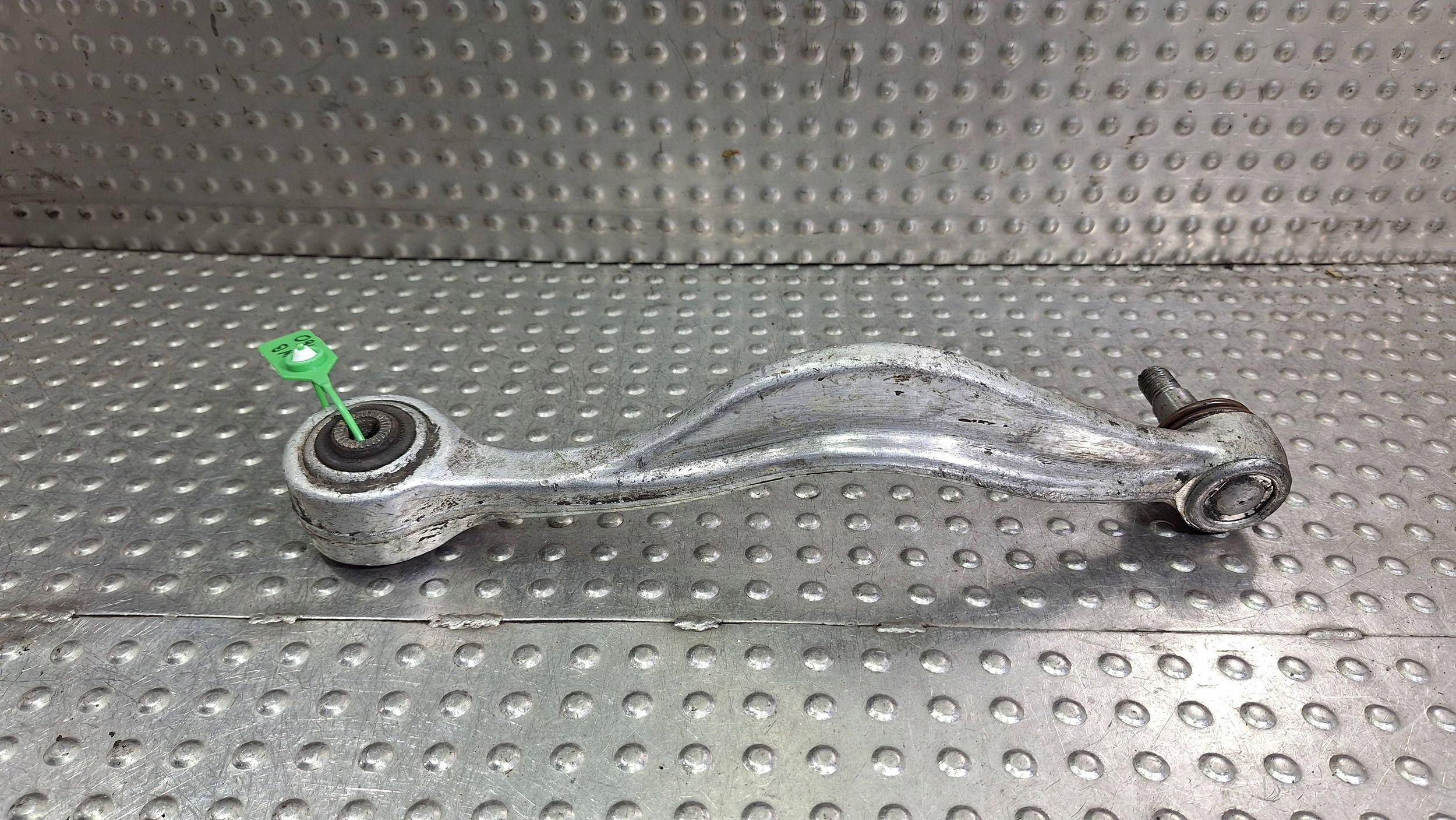 rameno ľavý predok dolný 1138477 BMW 8 E31 E32