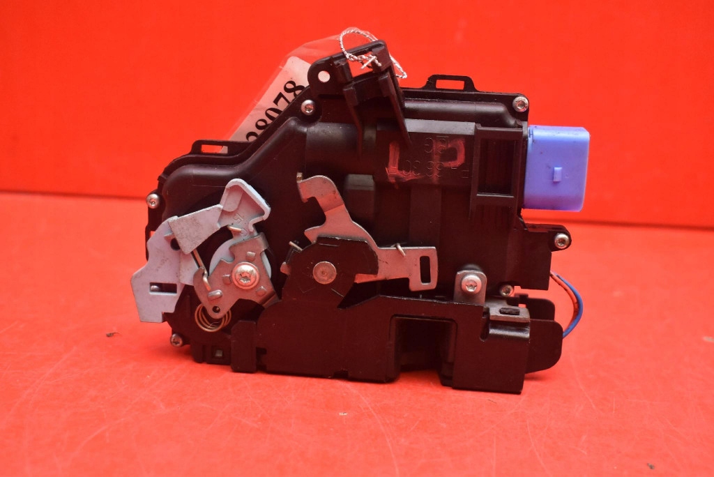 lock door left front front EU 3D1837015AF SKODA OCTAVIA 2 II KOMBI LIFT