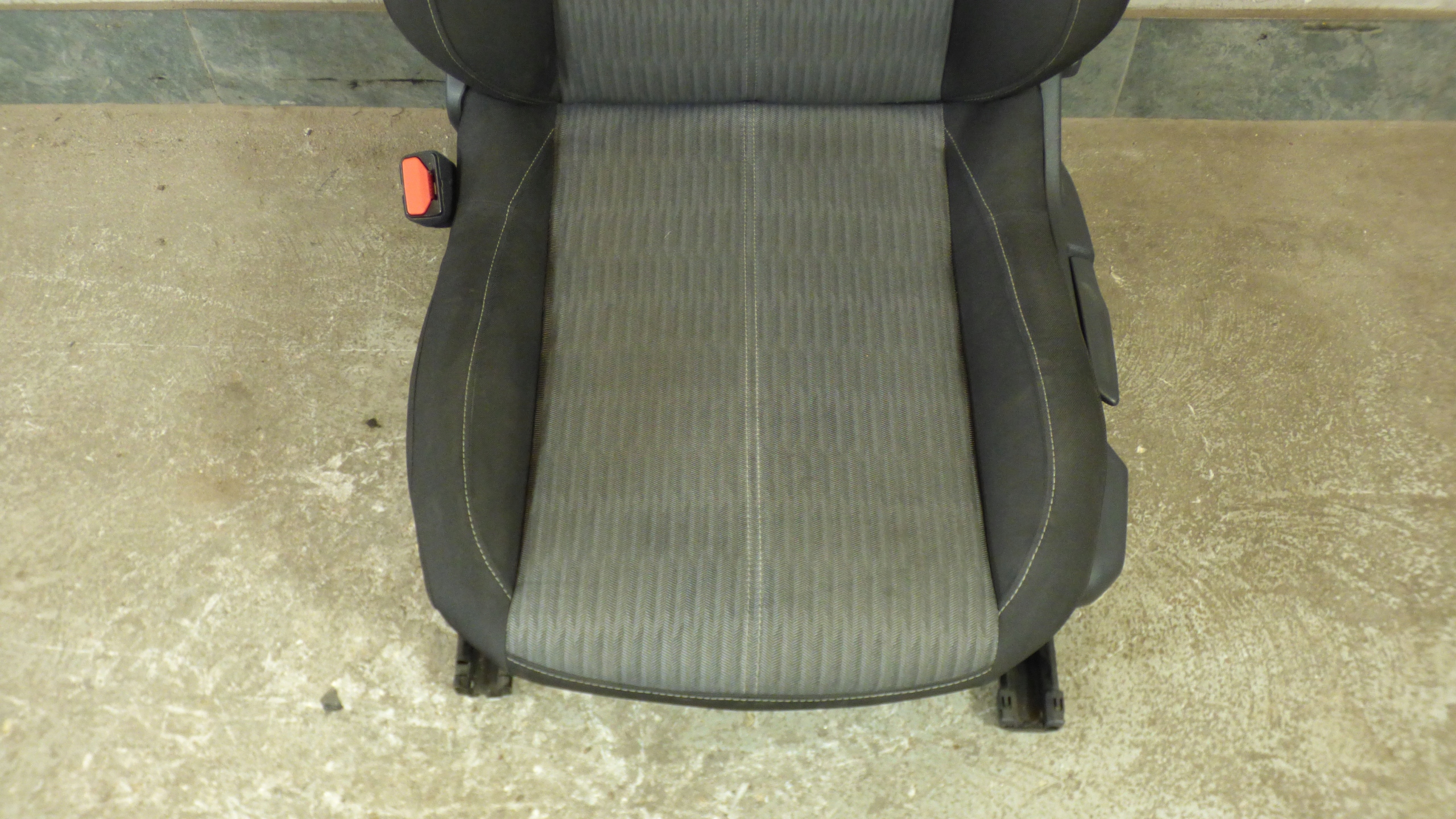 seat left driver´s stBDB EUROPA OPEL CORSA F