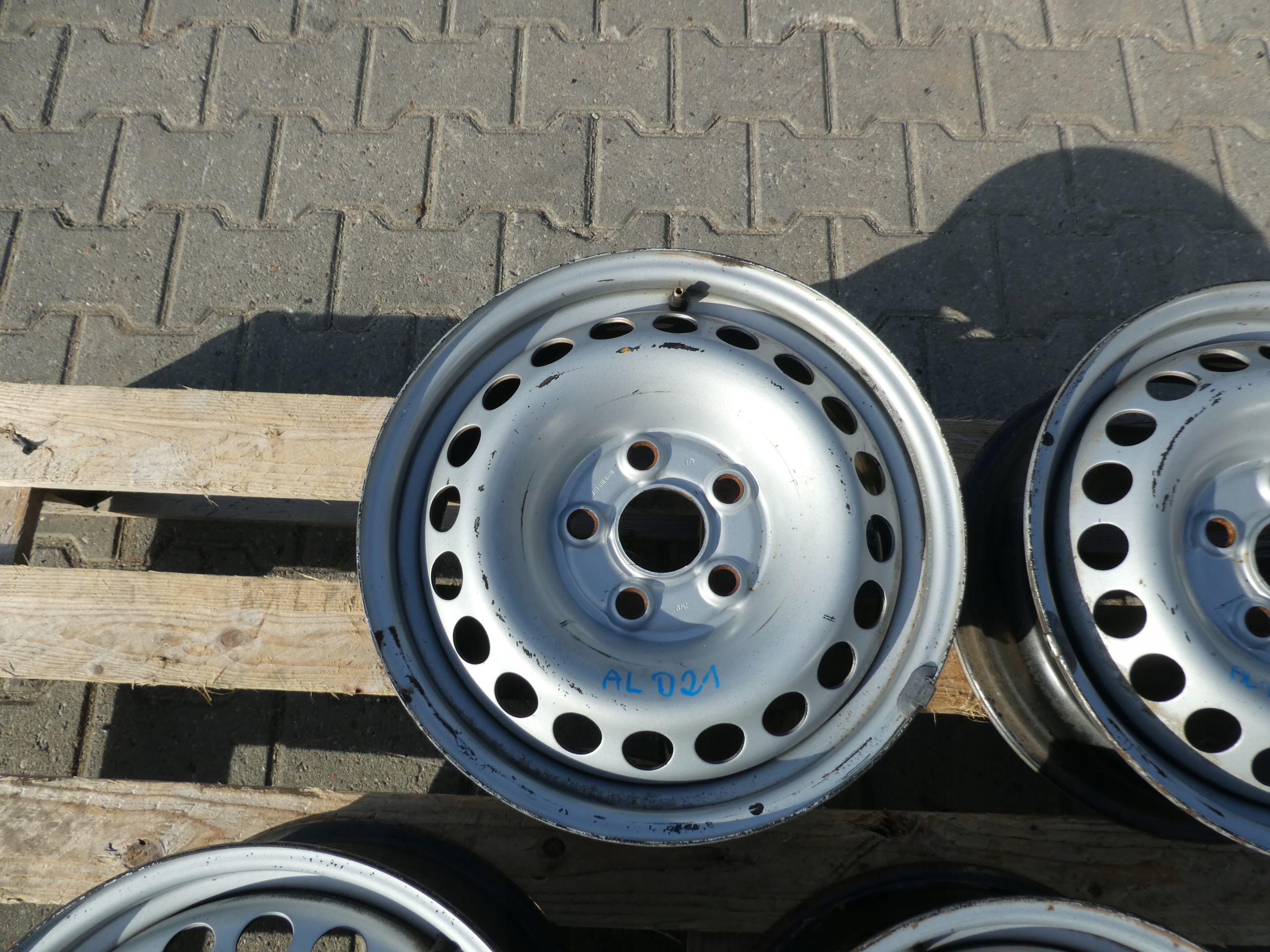 VW T5 CERCHI Ferro 7H0601027D 6.5JX16 ET51