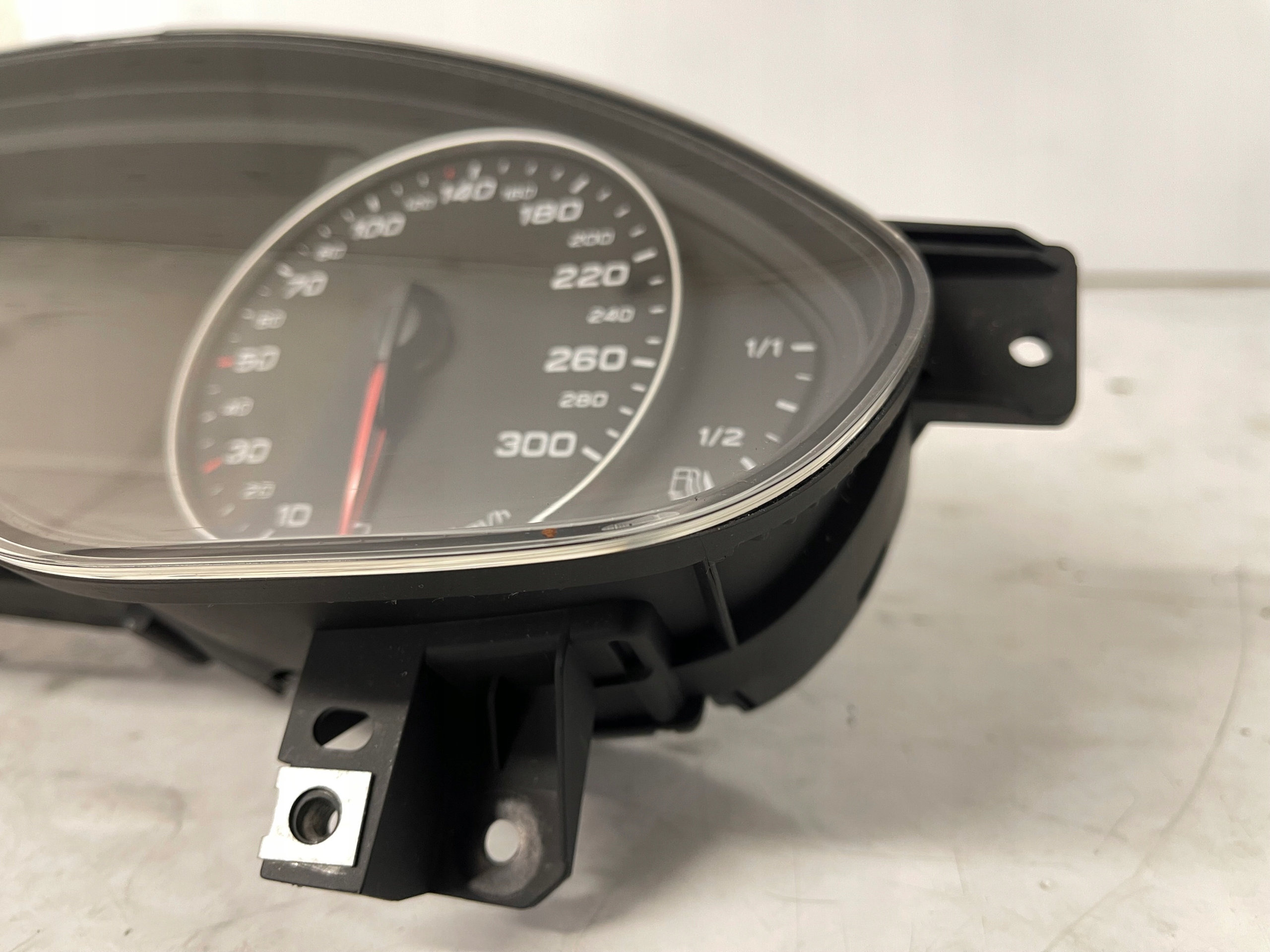 AUDI A6 C7 2.8 FSI dials clock 4G8920900B EUROPA