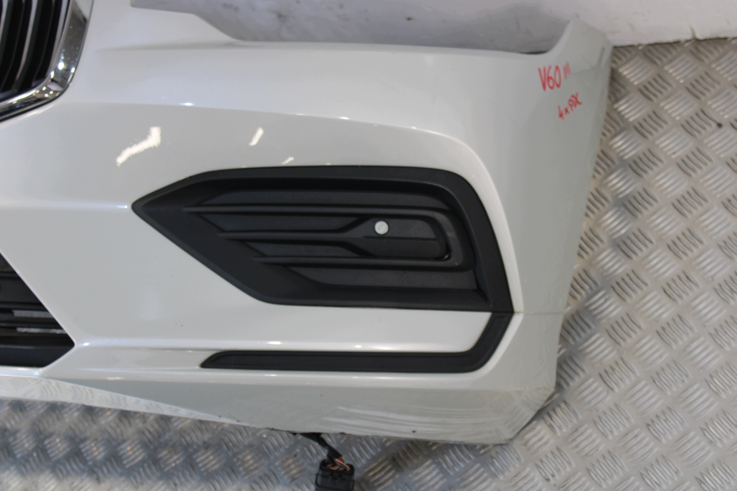 bumper front front 4X PDC VOLVO S60 V60 III 3 KOMBI 2.0D