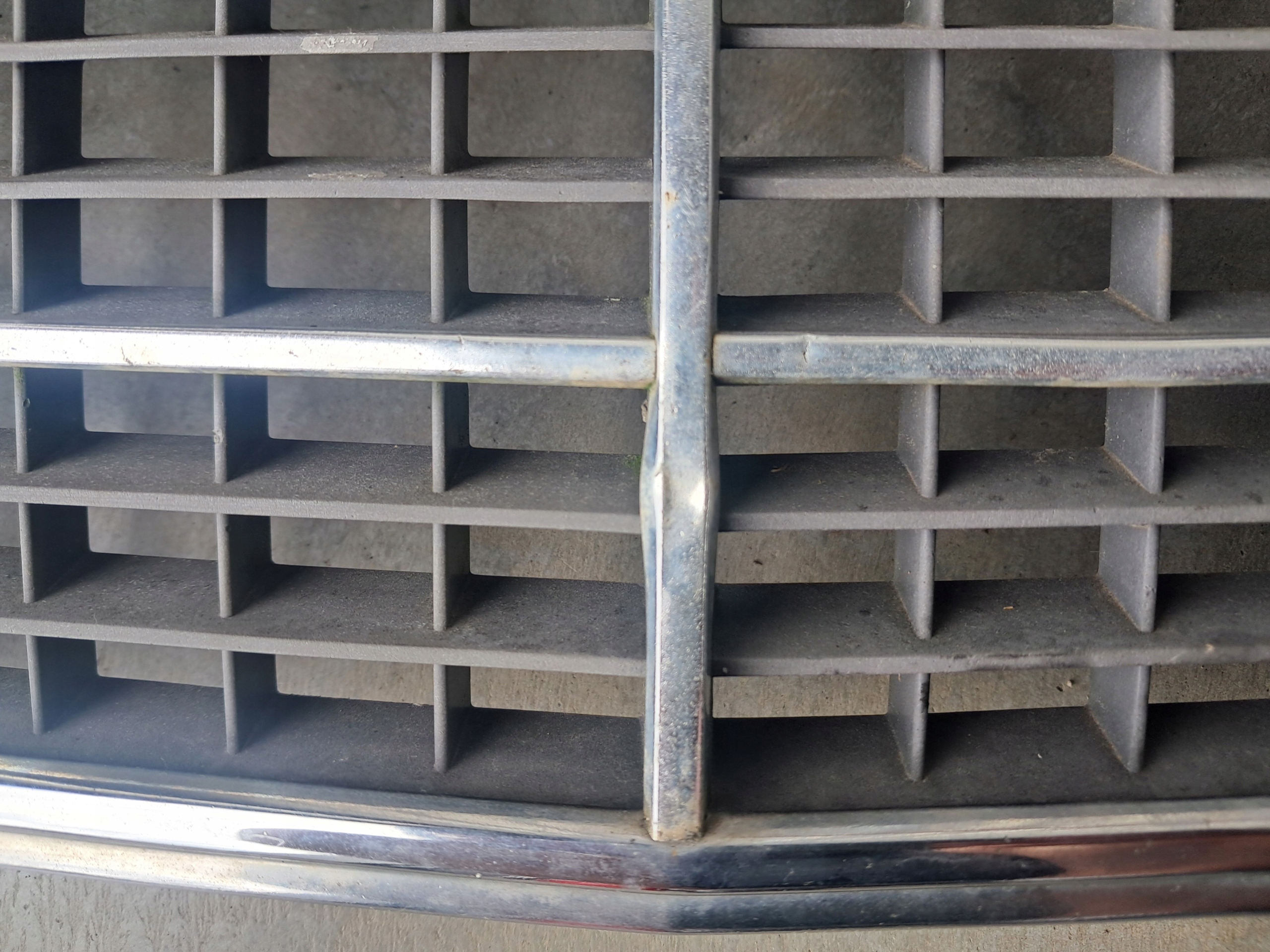 Grille MERCEDES W124 E-KLASA 93-97 1248880323