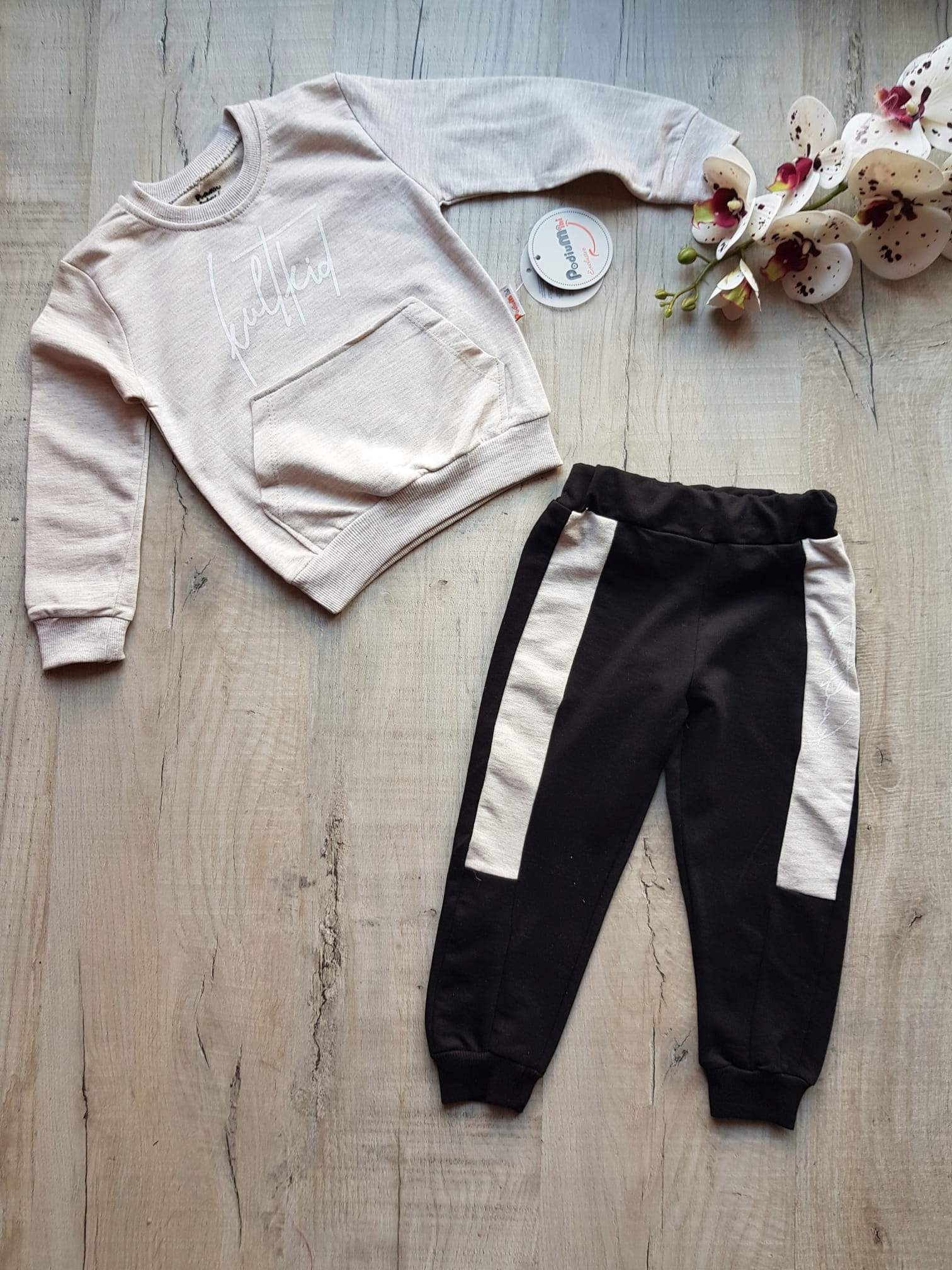 Dres dla chłopca 2 części spodnie r. 104 Marka Inna marka